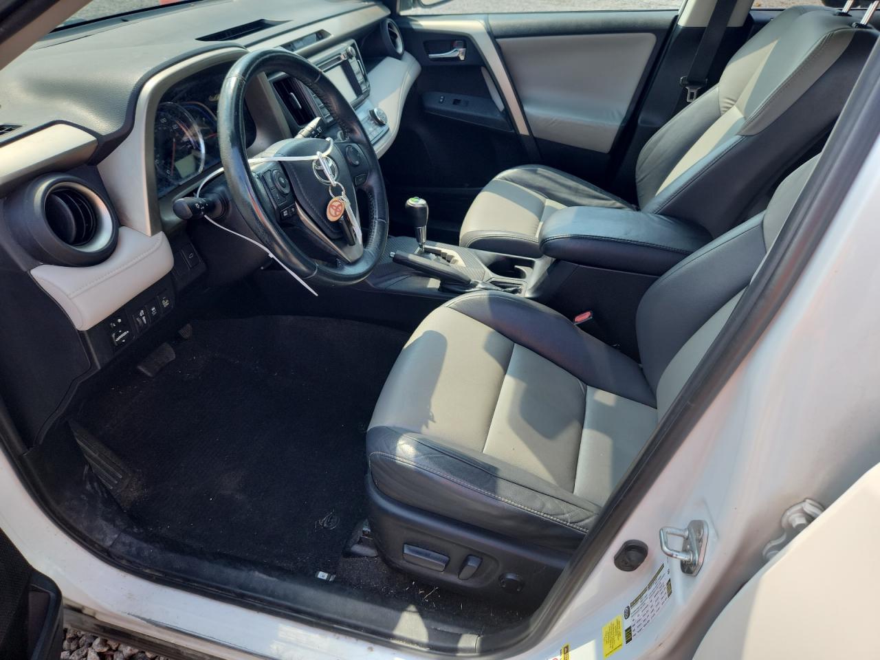 2015 Toyota Rav4 Limited White vin: 2T3YFREV7FW166563