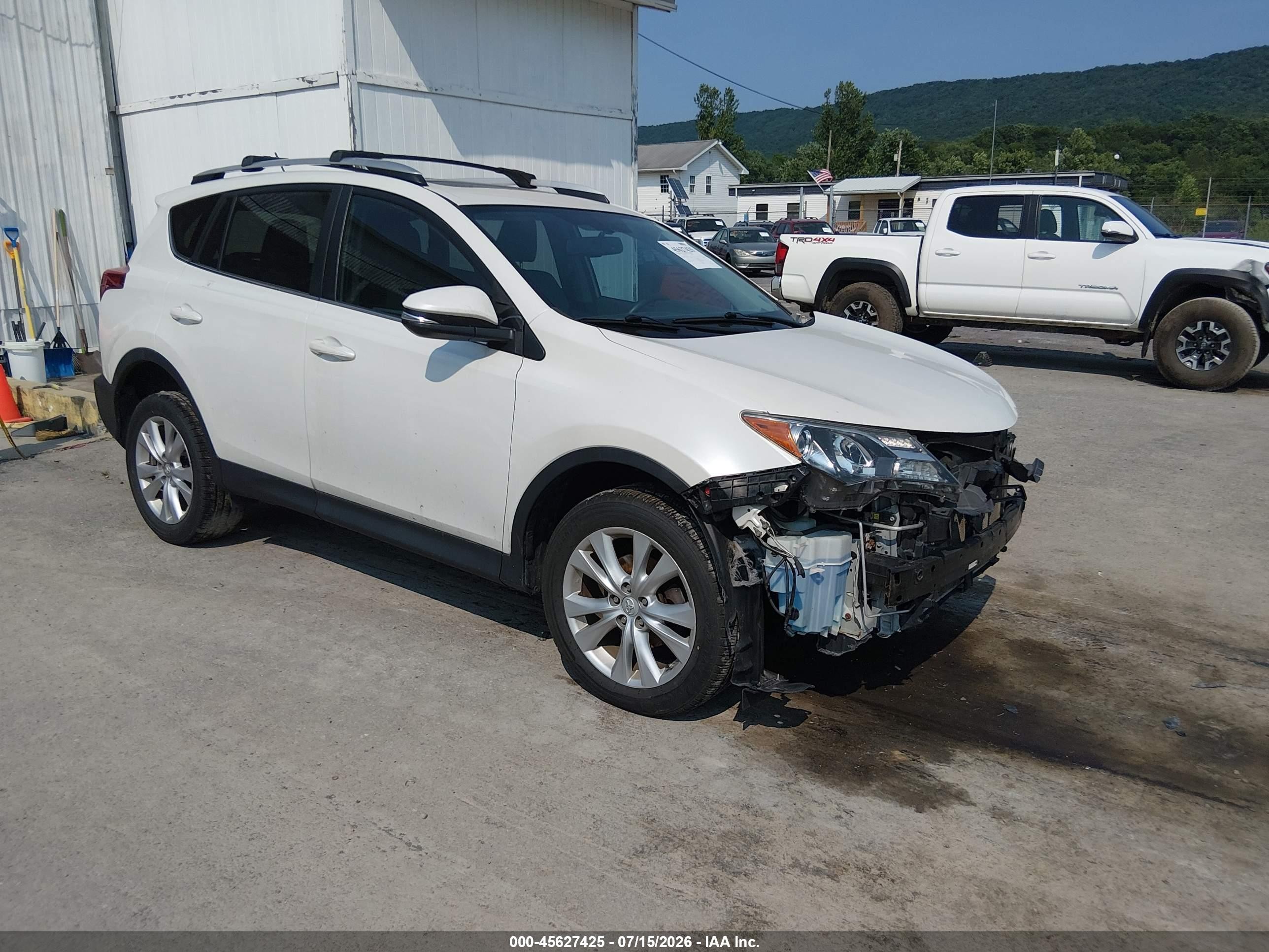 2013 Toyota Rav4 Limited White vin: 2T3YFREV8DW028852