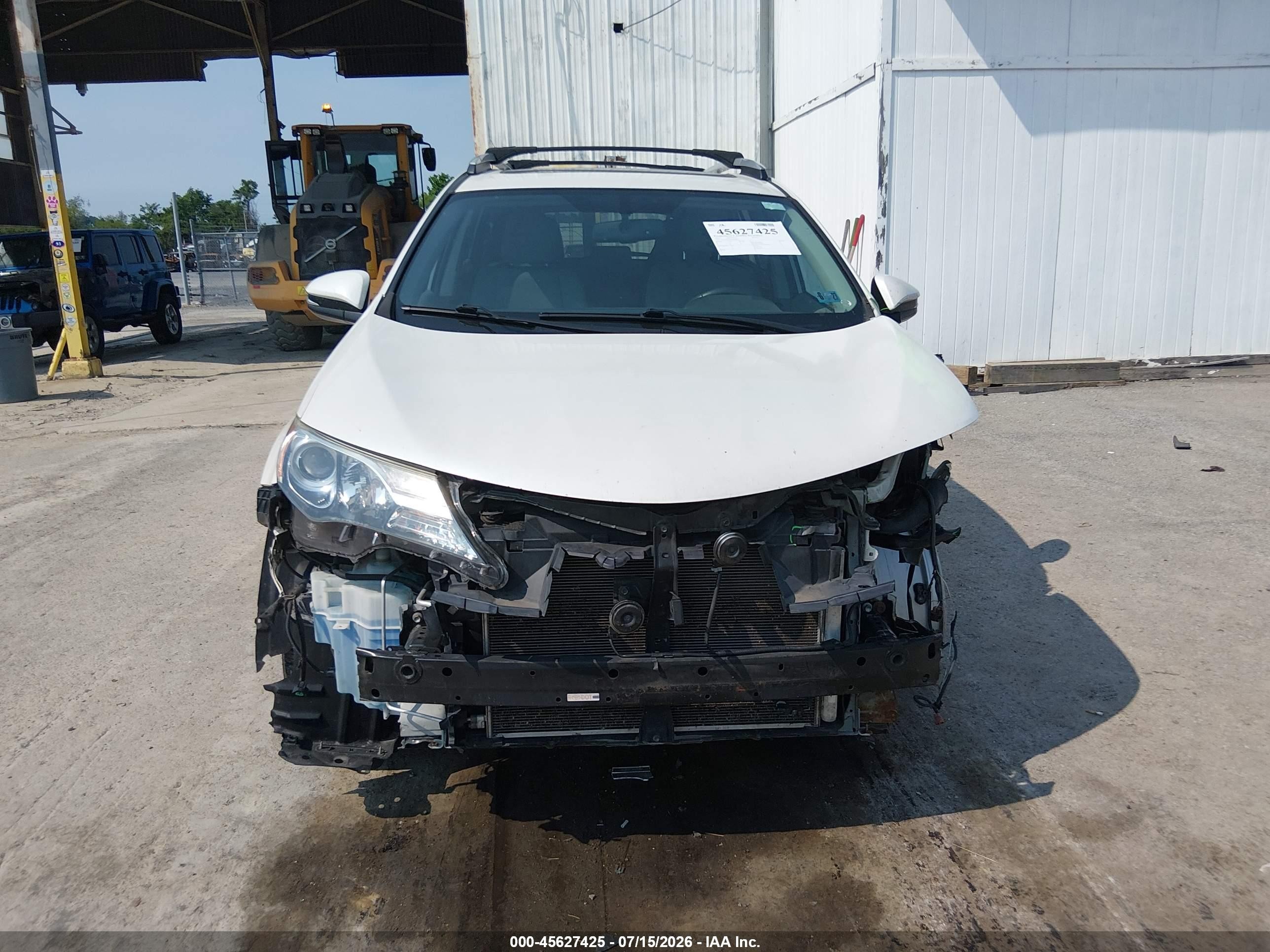 2013 Toyota Rav4 Limited White vin: 2T3YFREV8DW028852