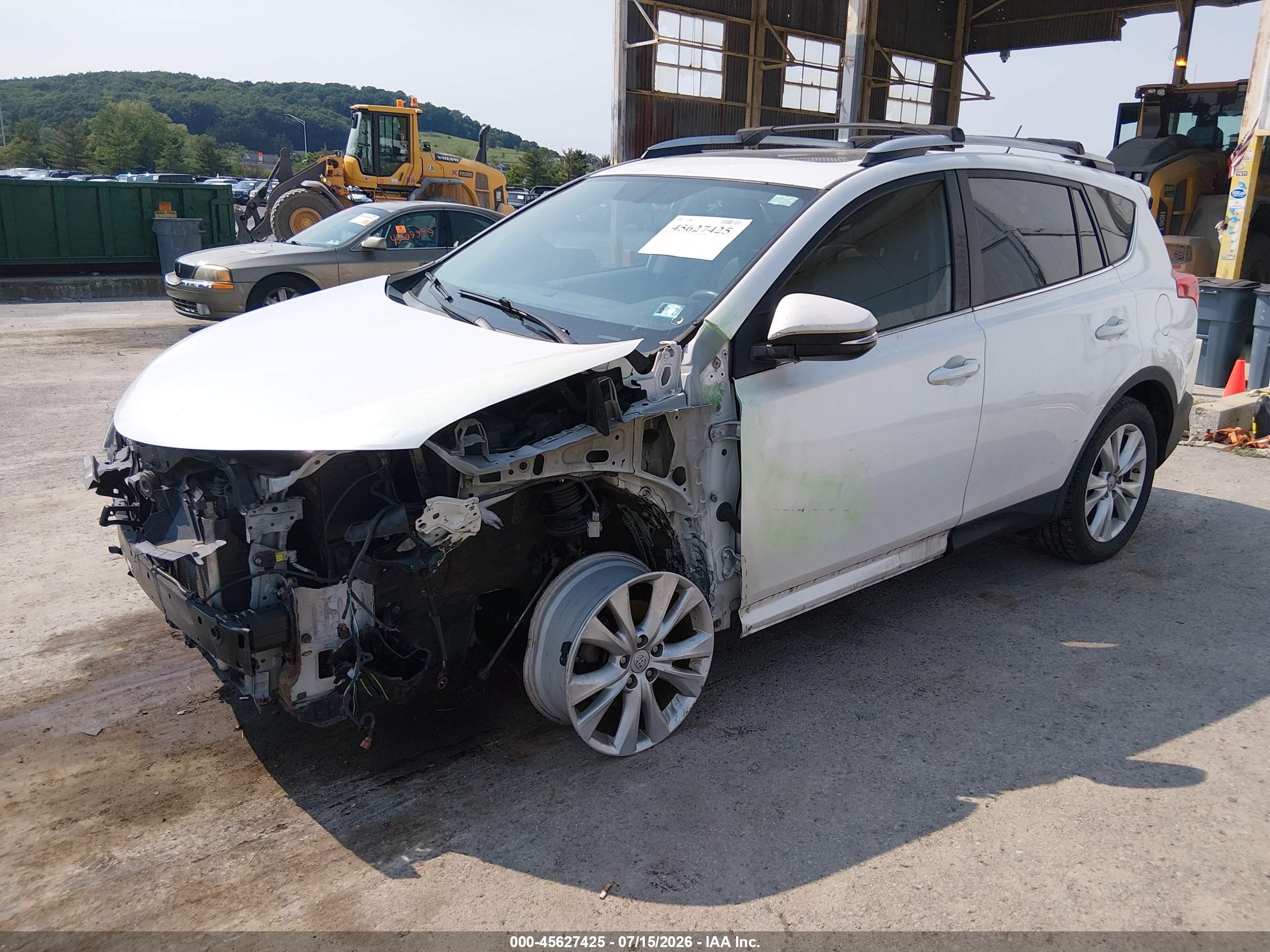 2013 Toyota Rav4 Limited White vin: 2T3YFREV8DW028852