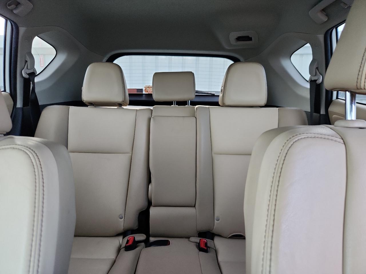 2013 Toyota Rav4 Limited White vin: 2T3YFREV8DW032738