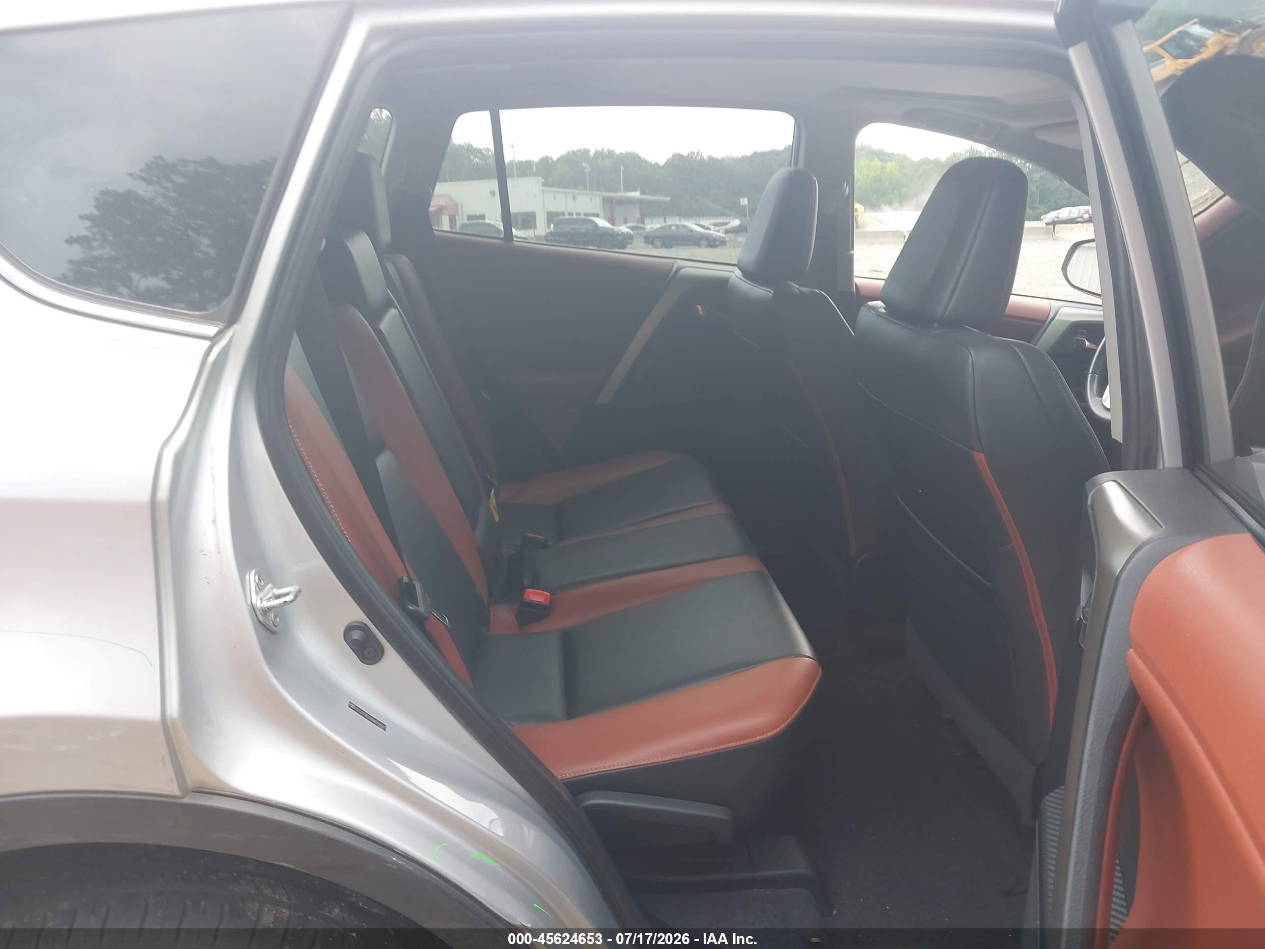 2013 Toyota Rav4 Limited Silver vin: 2T3YFREV8DW054867