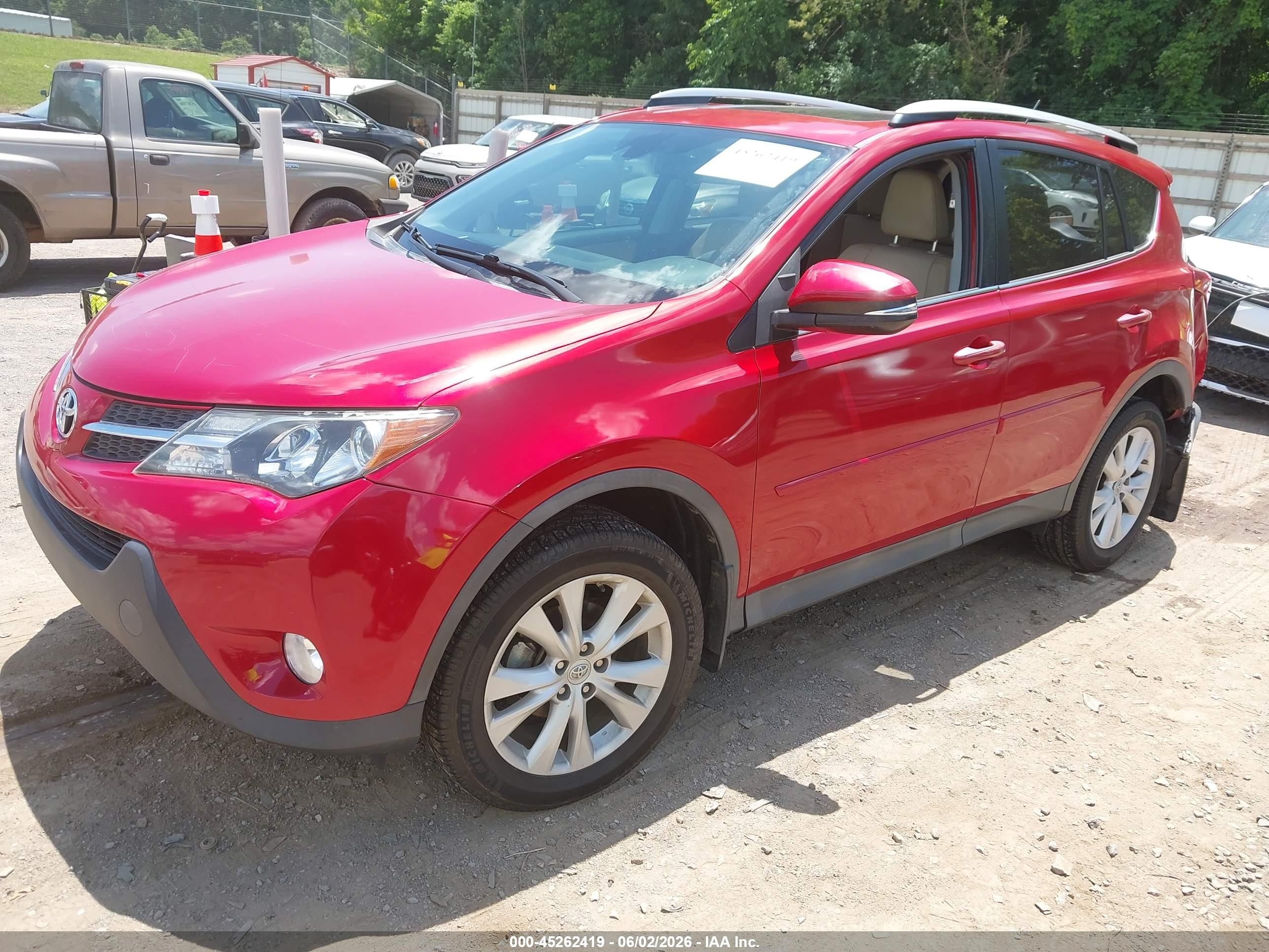 2015 Toyota Rav4 Limited Red vin: 2T3YFREV8FW230075