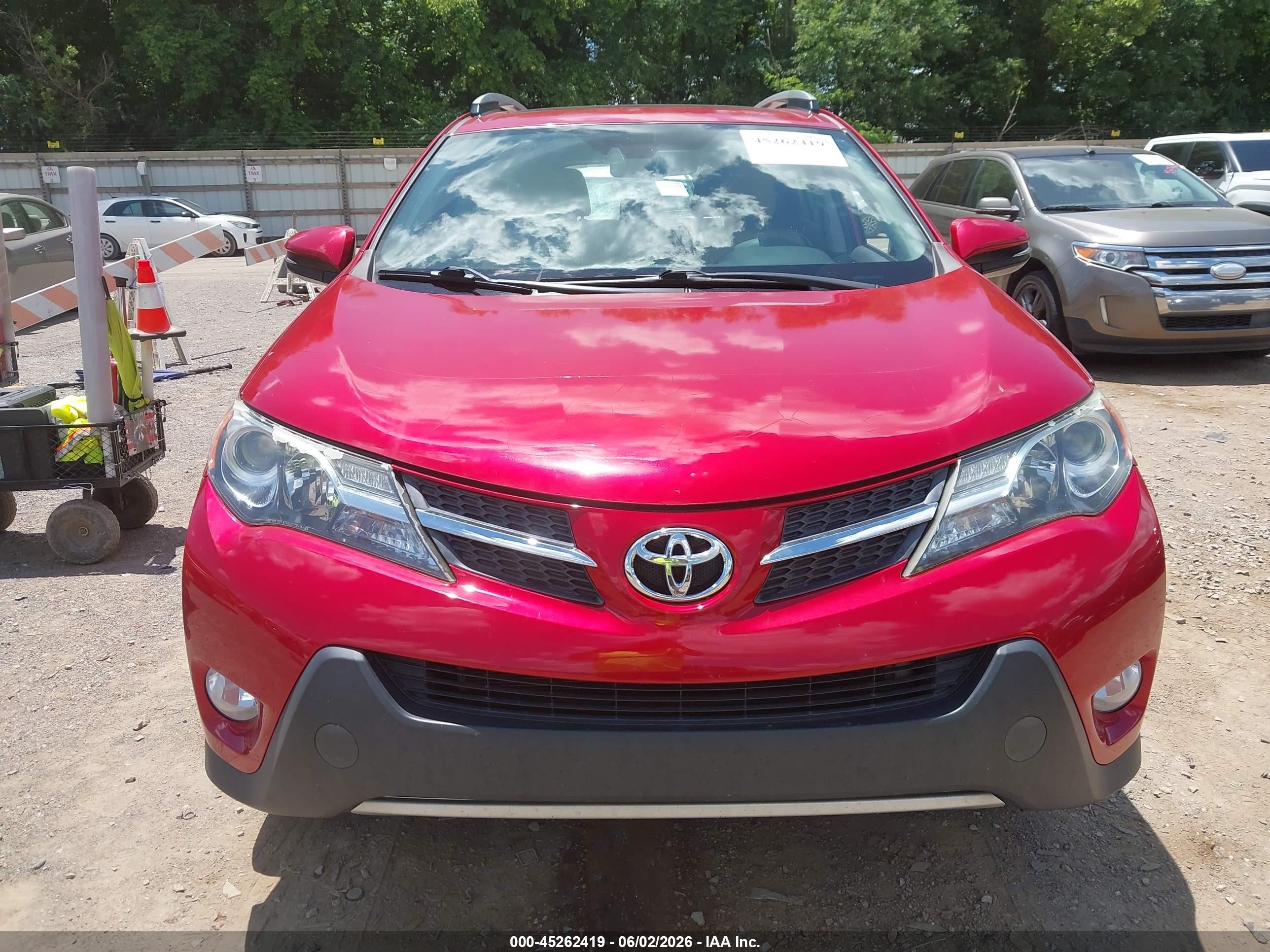 2015 Toyota Rav4 Limited Red vin: 2T3YFREV8FW230075
