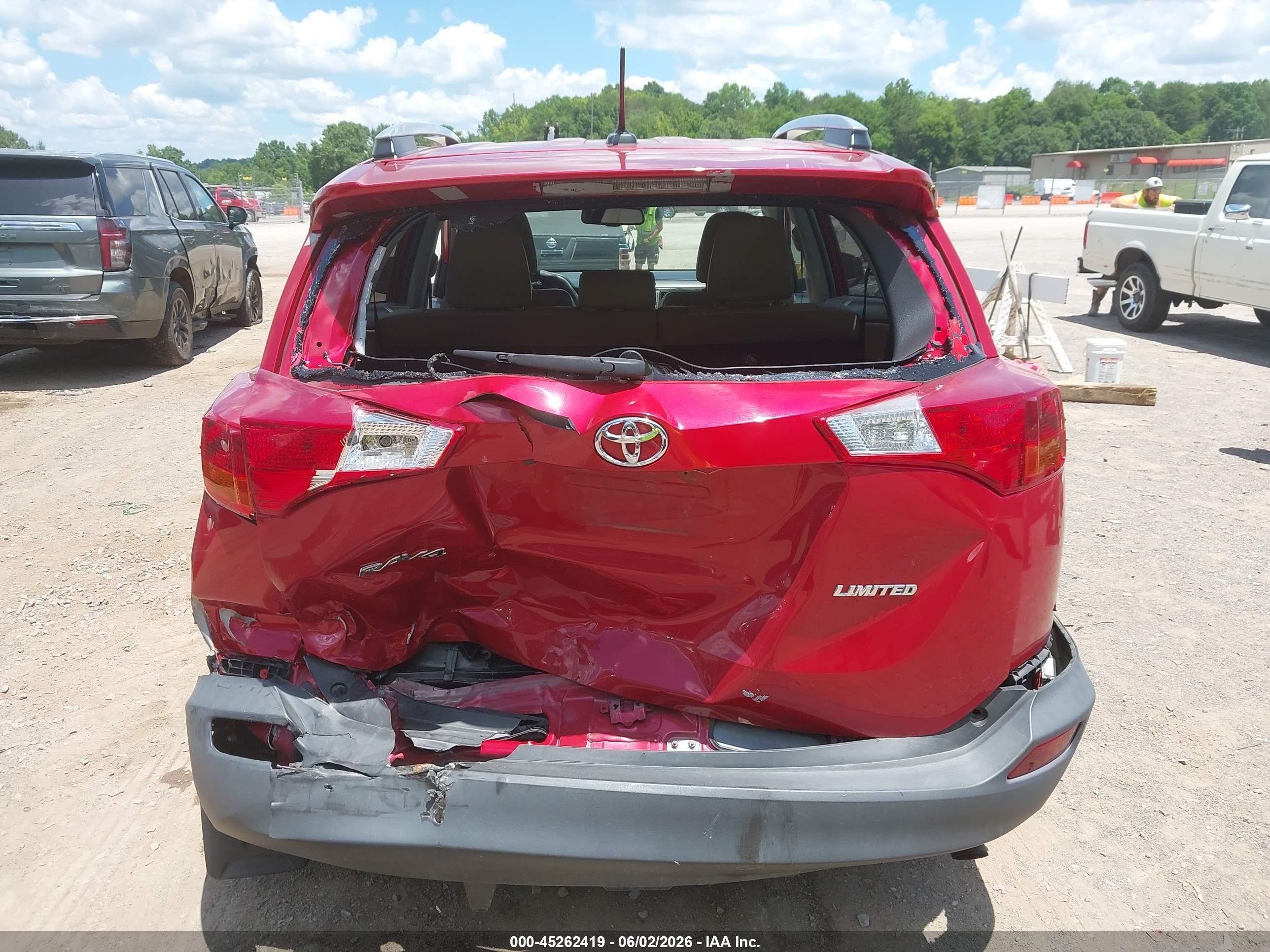 2015 Toyota Rav4 Limited Red vin: 2T3YFREV8FW230075