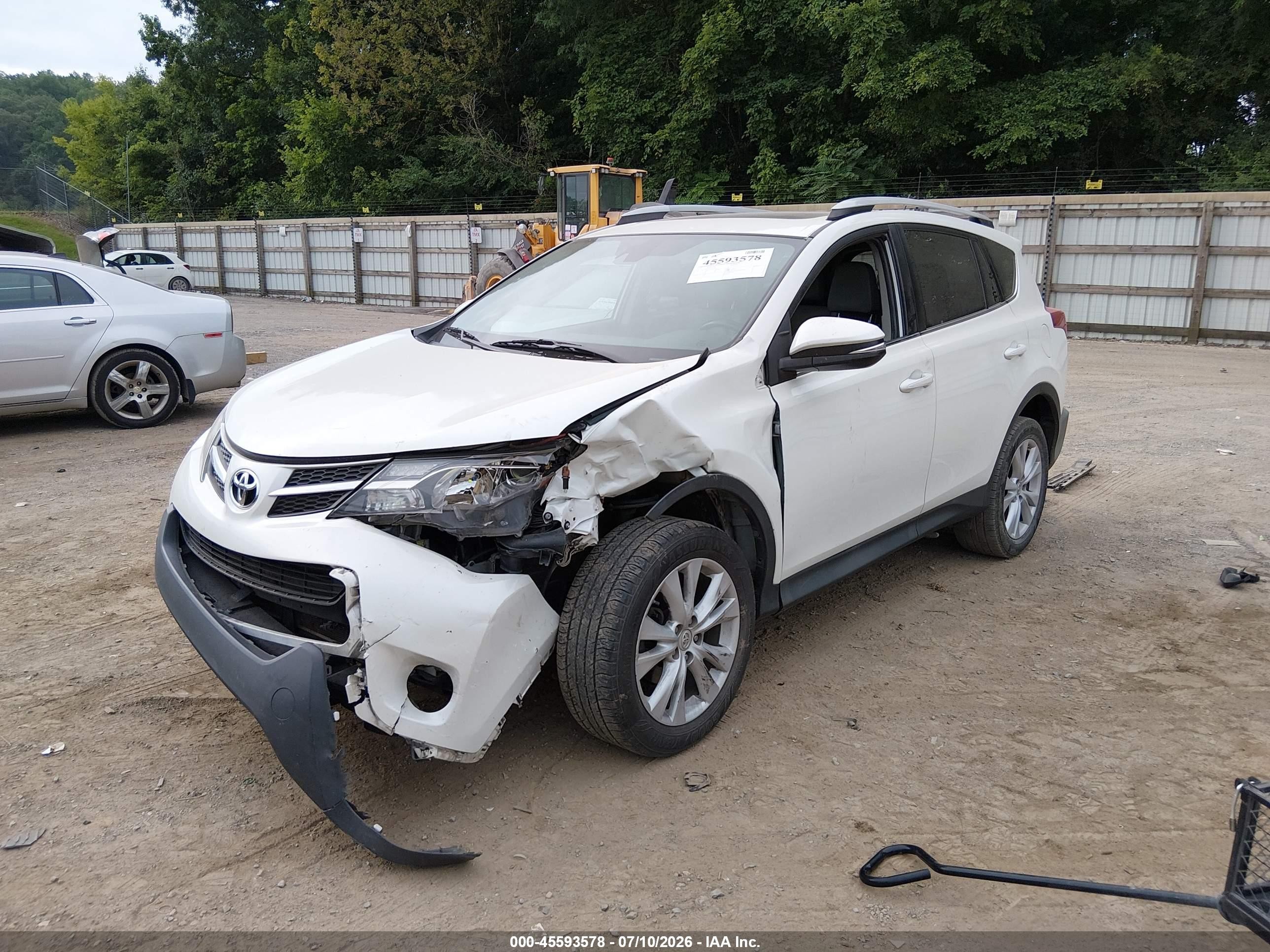 2014 Toyota Rav4 Limited White vin: 2T3YFREV9EW110185