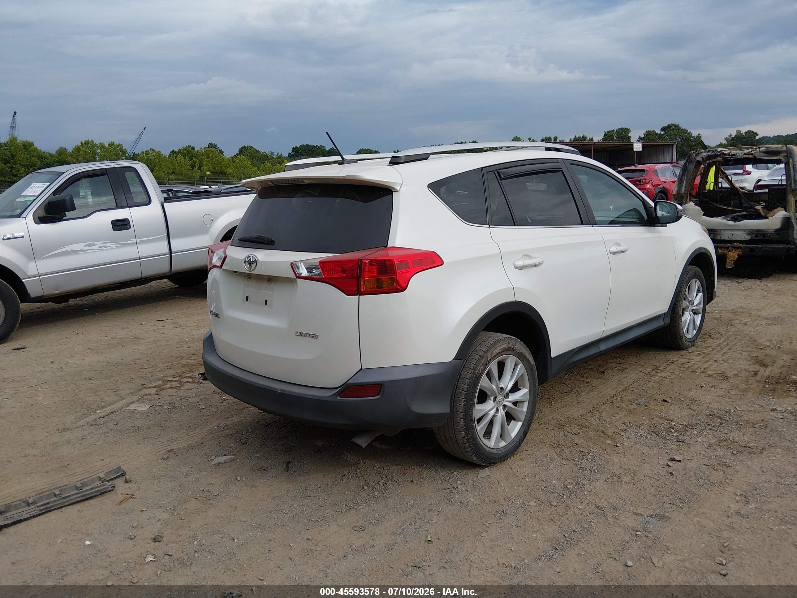 2014 Toyota Rav4 Limited White vin: 2T3YFREV9EW110185