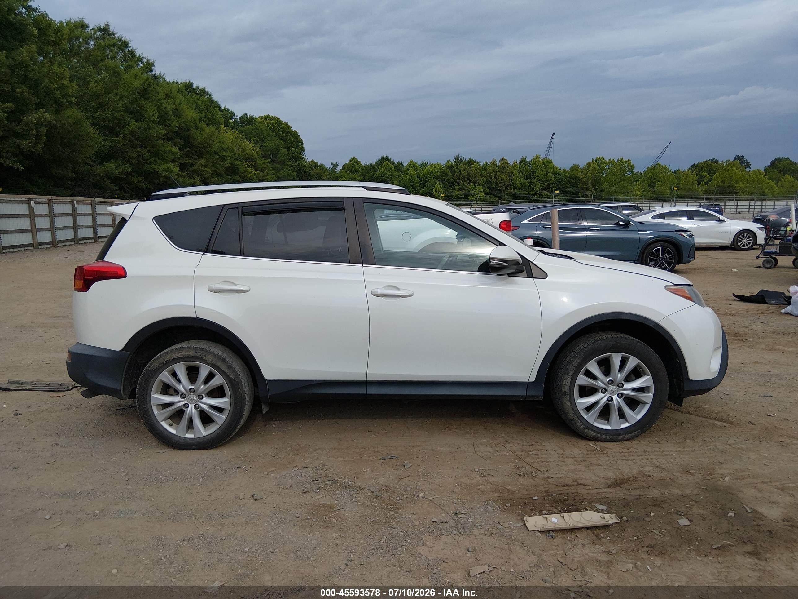 2014 Toyota Rav4 Limited White vin: 2T3YFREV9EW110185