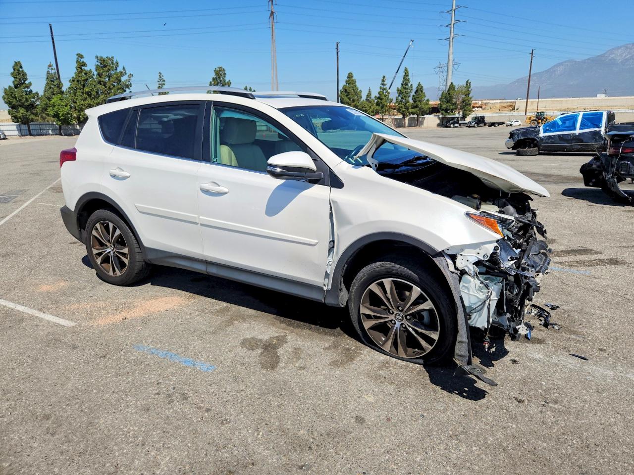 2015 Toyota Rav4 Limited White vin: 2T3YFREV9FW138263