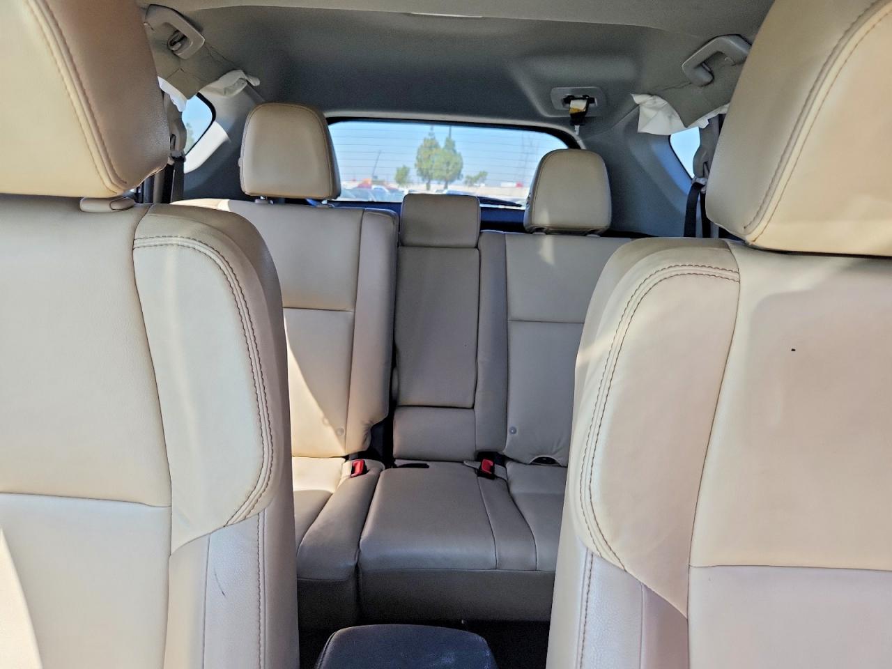 2015 Toyota Rav4 Limited White vin: 2T3YFREV9FW138263