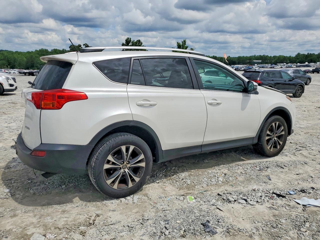2015 Toyota Rav4 Limited White vin: 2T3YFREV9FW197247