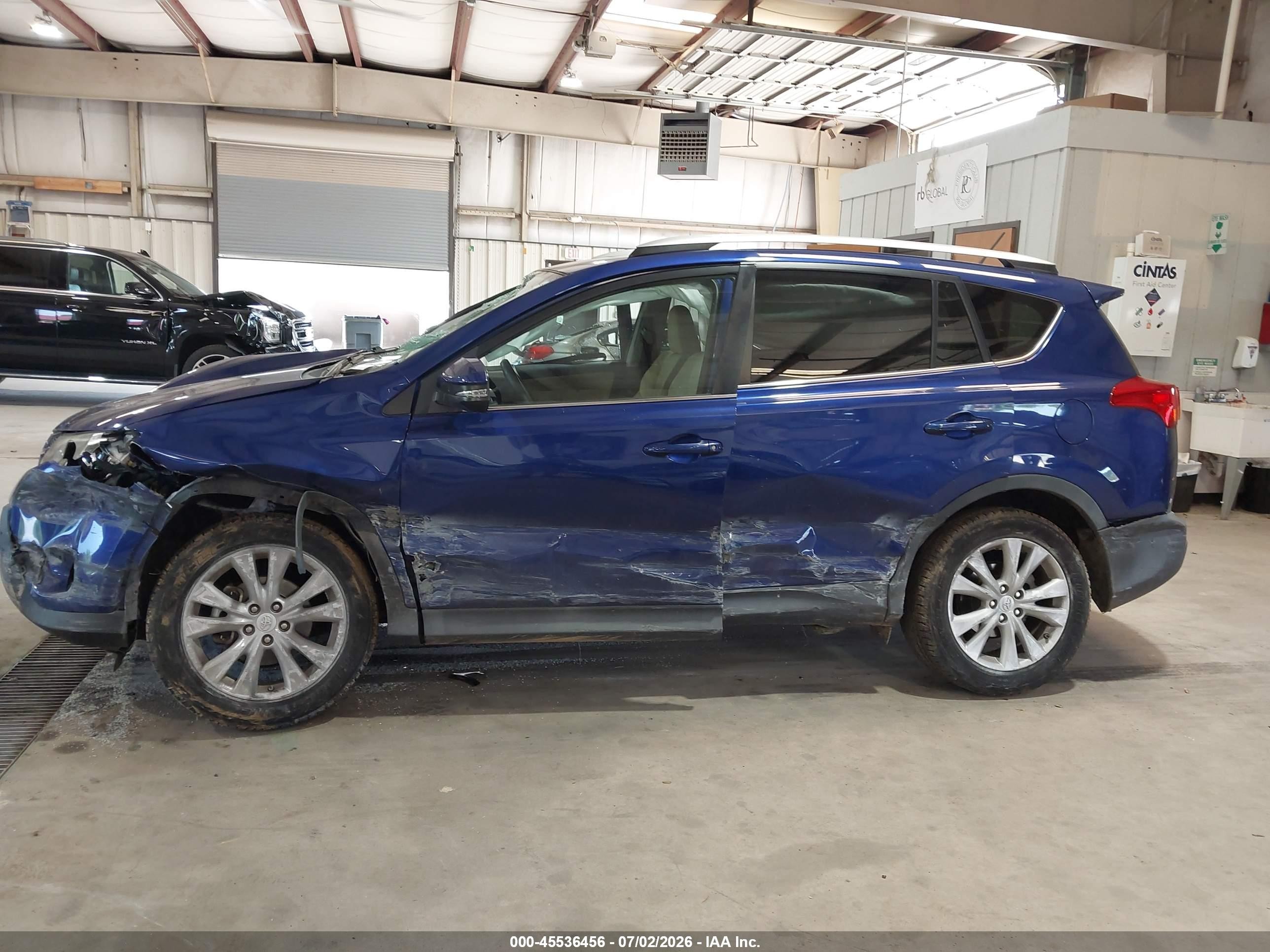 2015 Toyota Rav4 Limited Blue vin: 2T3YFREV9FW222051