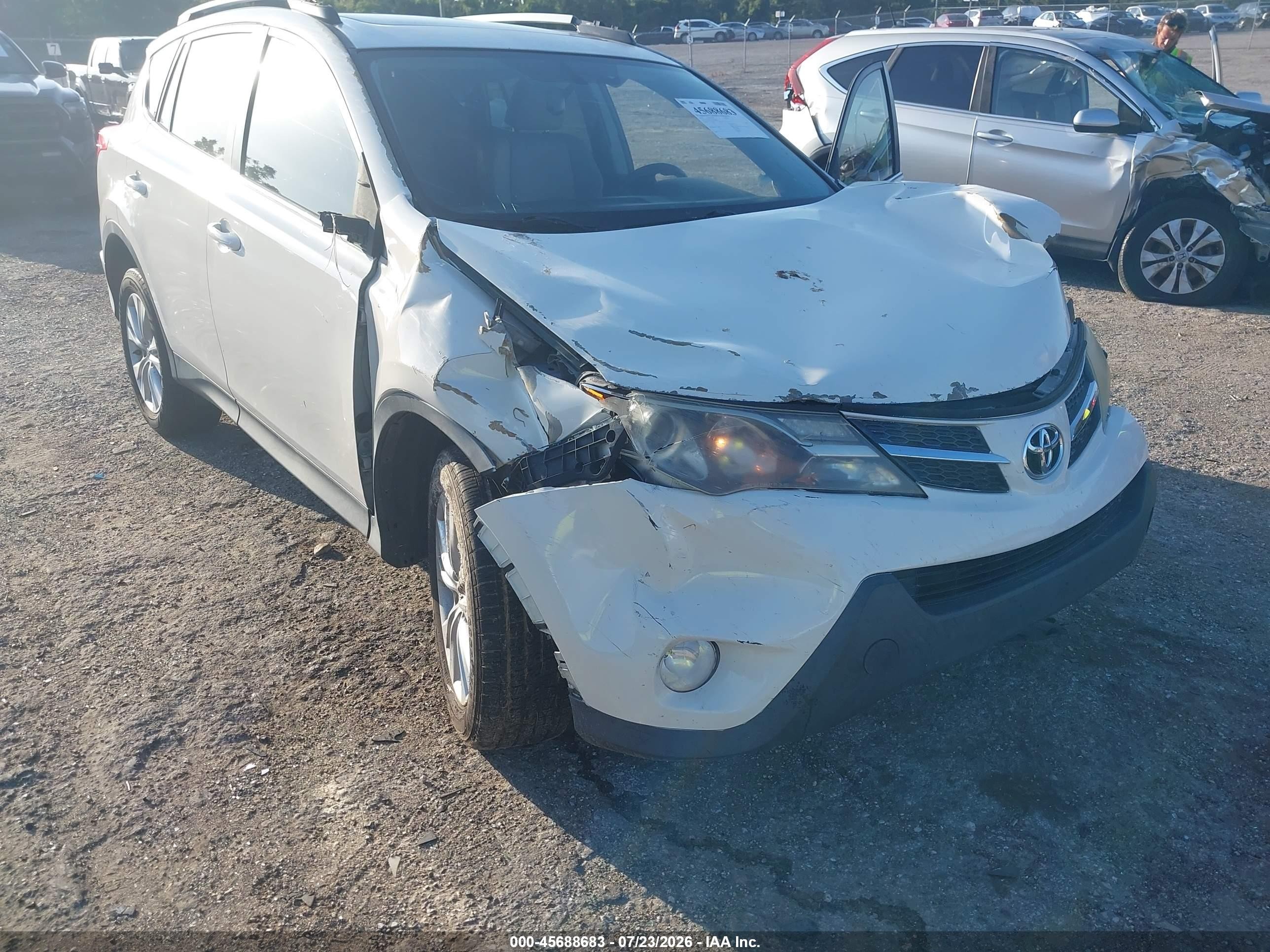 2014 Toyota Rav4 Limited White vin: 2T3YFREVXEW099035