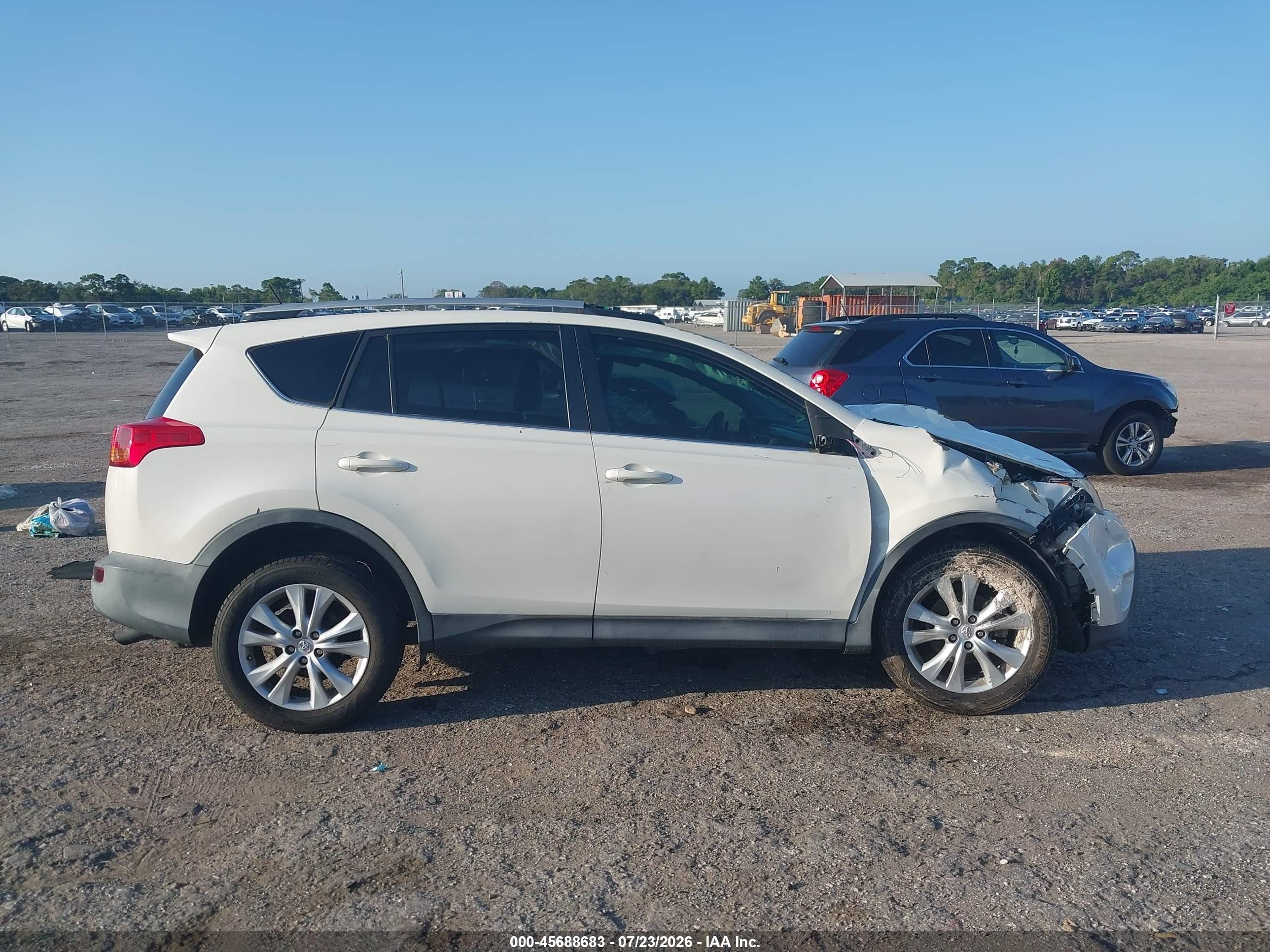 2014 Toyota Rav4 Limited White vin: 2T3YFREVXEW099035