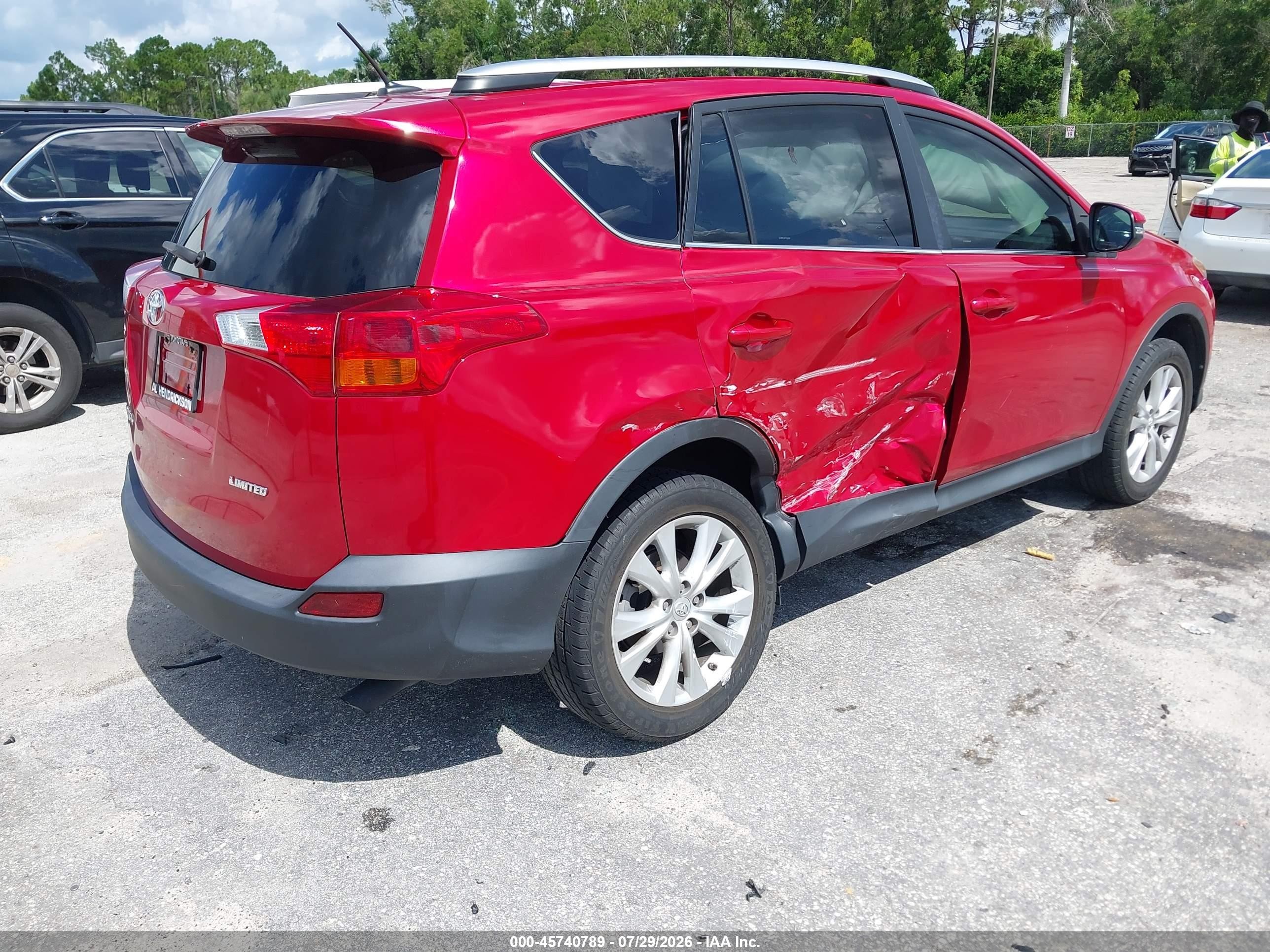 2015 Toyota Rav4 Limited Red vin: 2T3YFREVXFW165987