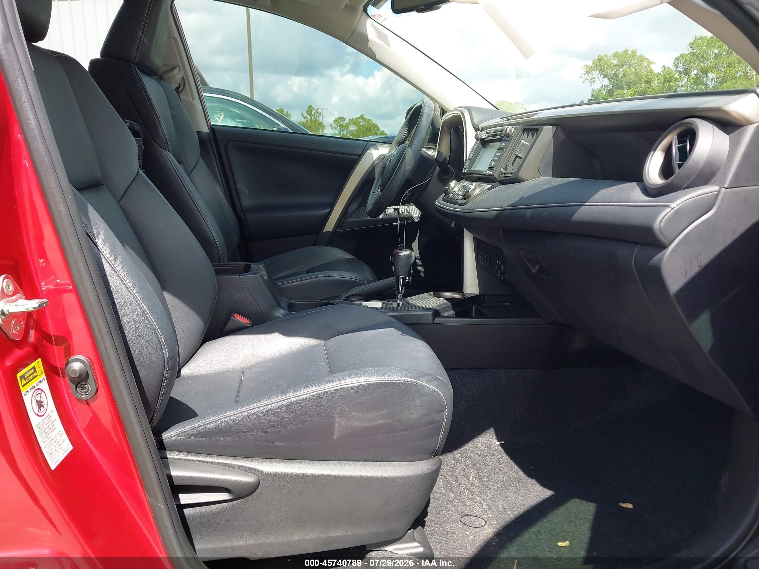 2015 Toyota Rav4 Limited Red vin: 2T3YFREVXFW165987