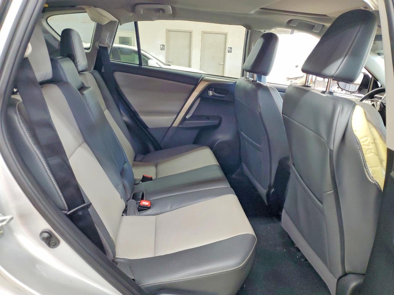 2015 Toyota Rav4 Limited Silver vin: 2T3YFREVXFW232927