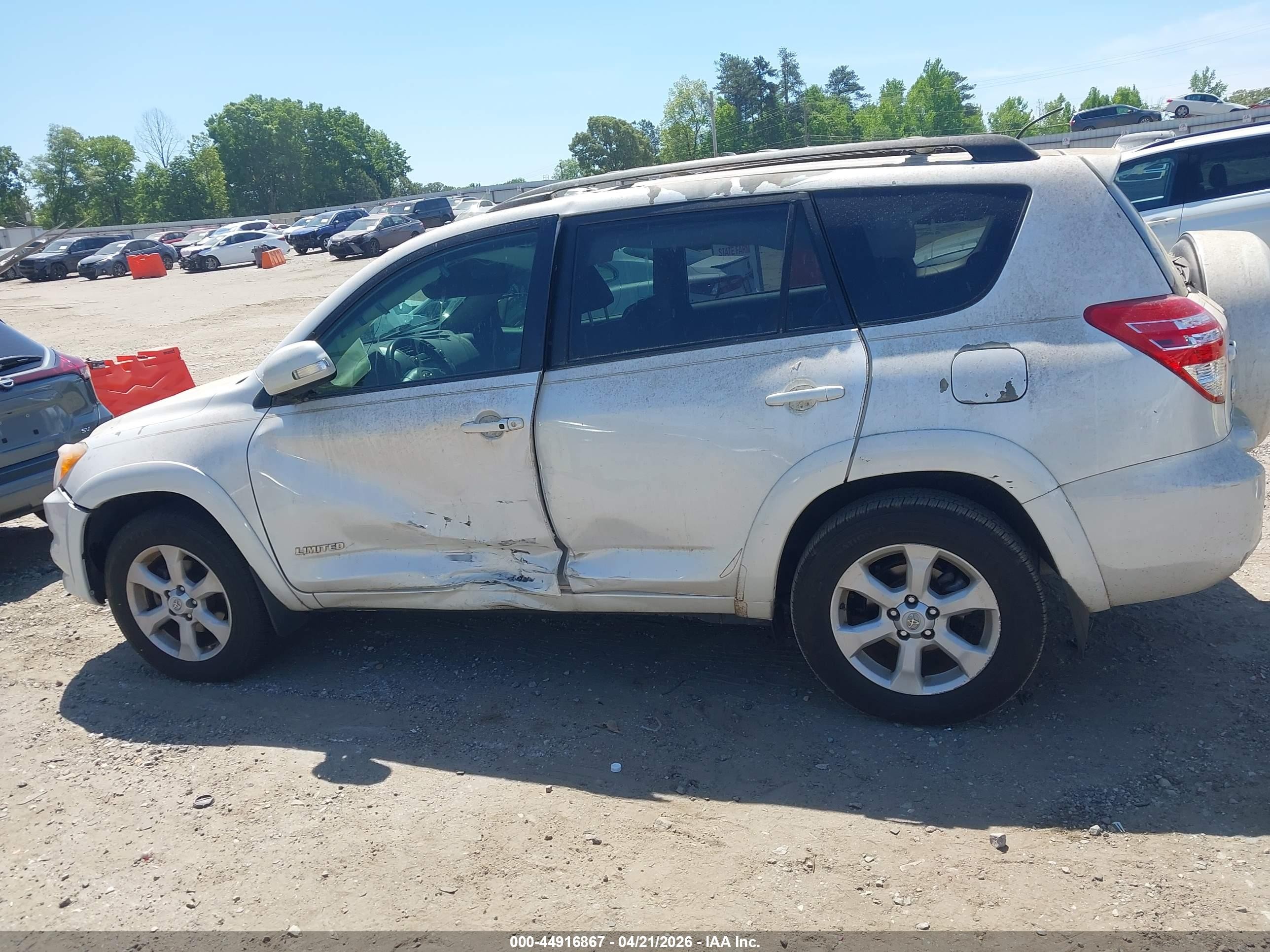 2012 Toyota Rav4 Limited V6 White vin: 2T3YK4DV2CW018090
