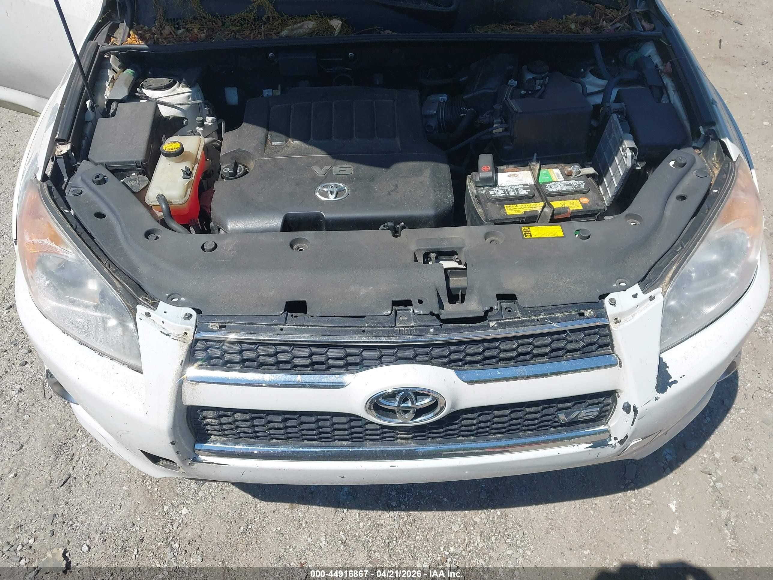 2012 Toyota Rav4 Limited V6 White vin: 2T3YK4DV2CW018090