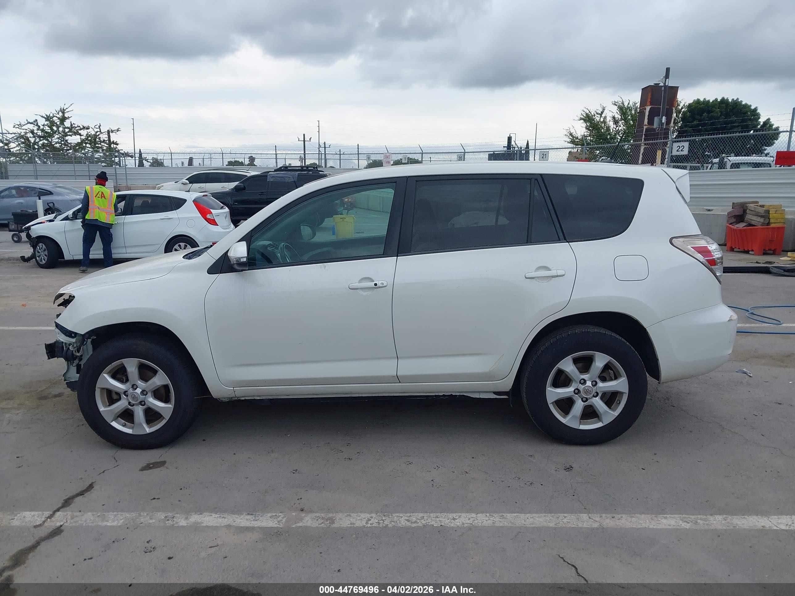 2013 Toyota Rav4 Ev   White vin: 2T3YL4DV0DW001920