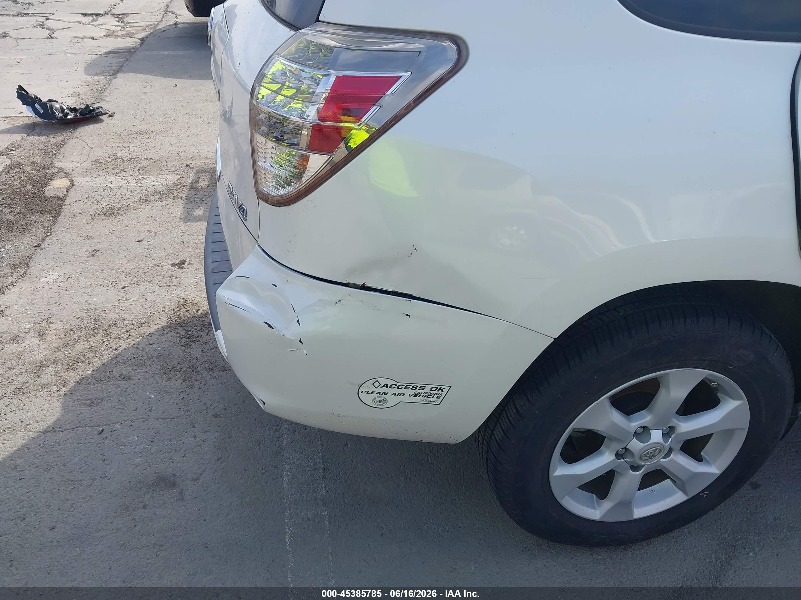 2013 Toyota Rav4 Ev   White vin: 2T3YL4DV1DW001604