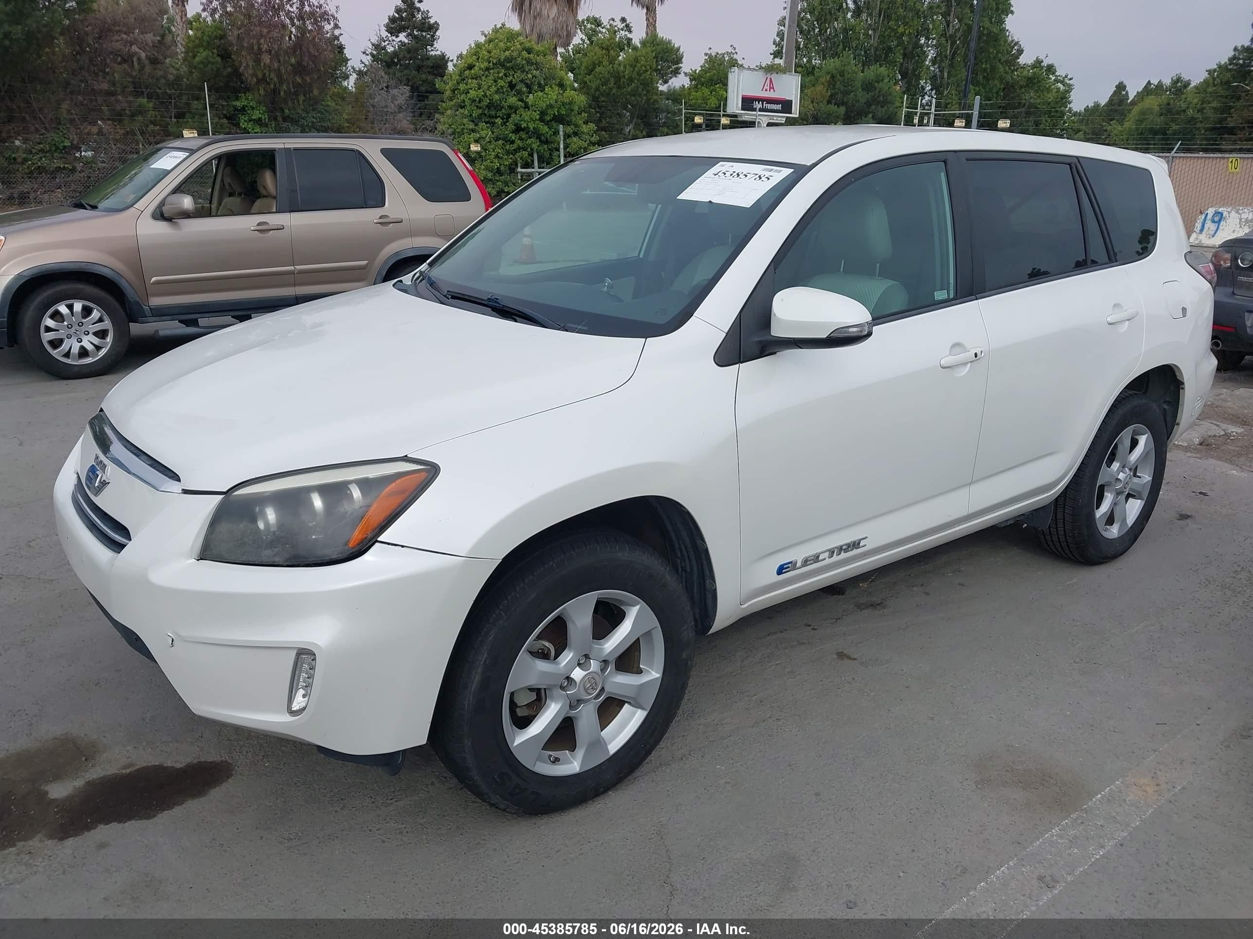 2013 Toyota Rav4 Ev   White vin: 2T3YL4DV1DW001604