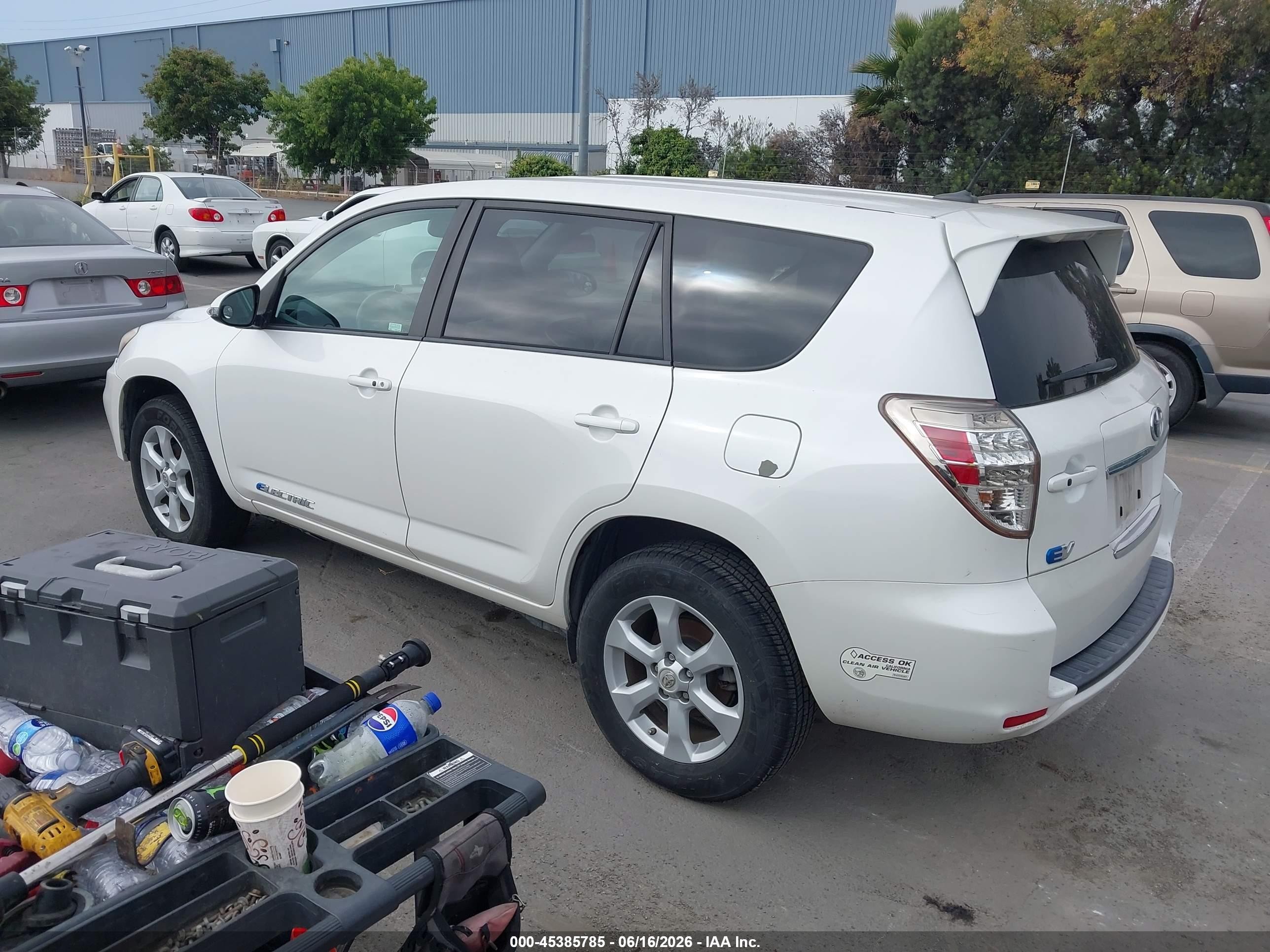 2013 Toyota Rav4 Ev   White vin: 2T3YL4DV1DW001604