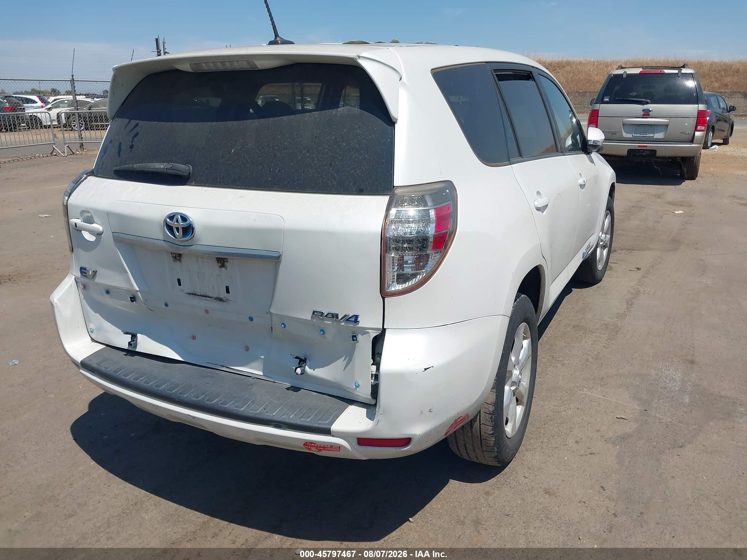2014 Toyota Rav4 Ev   White vin: 2T3YL4DV1EW002351