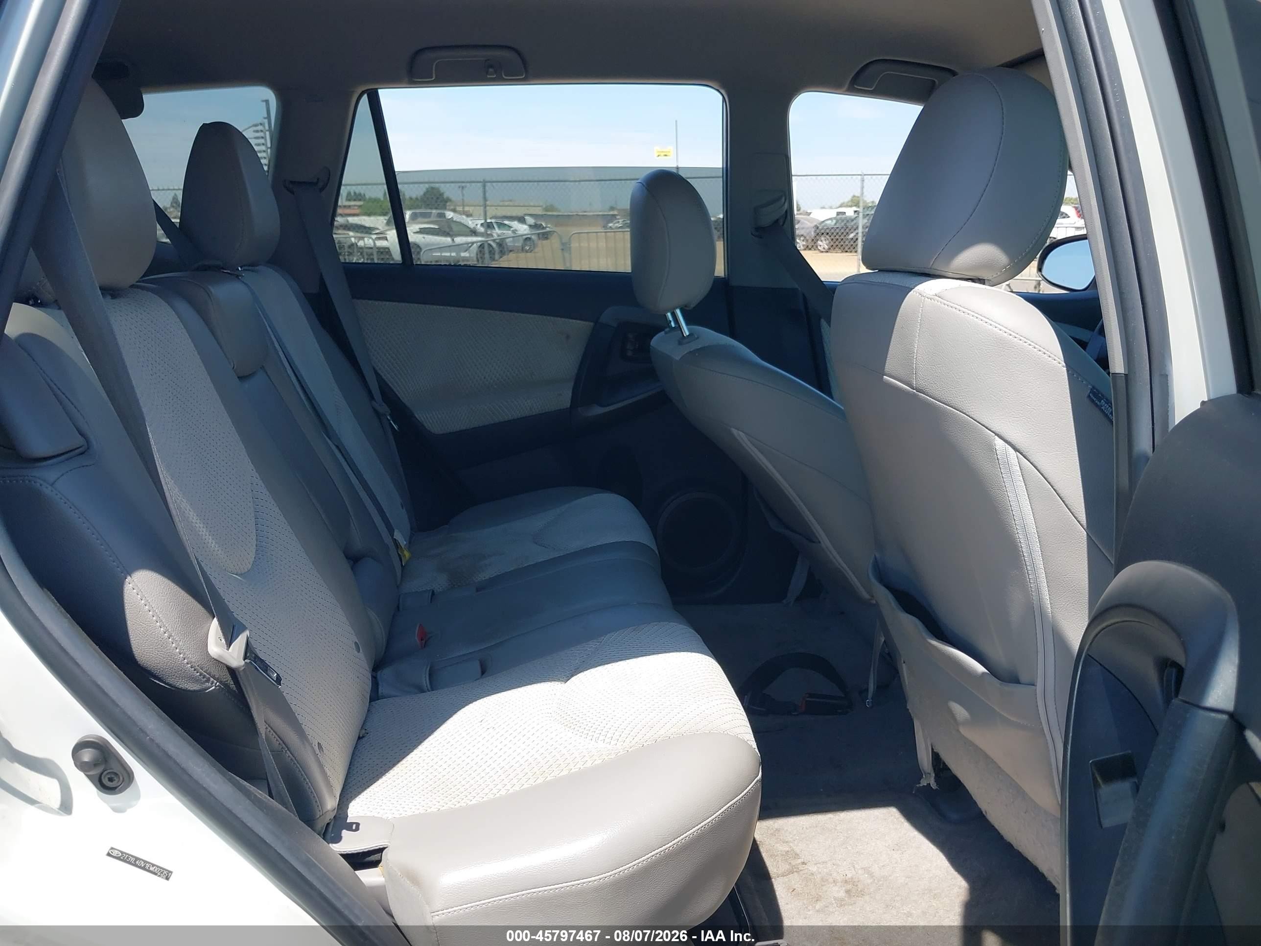 2014 Toyota Rav4 Ev   White vin: 2T3YL4DV1EW002351