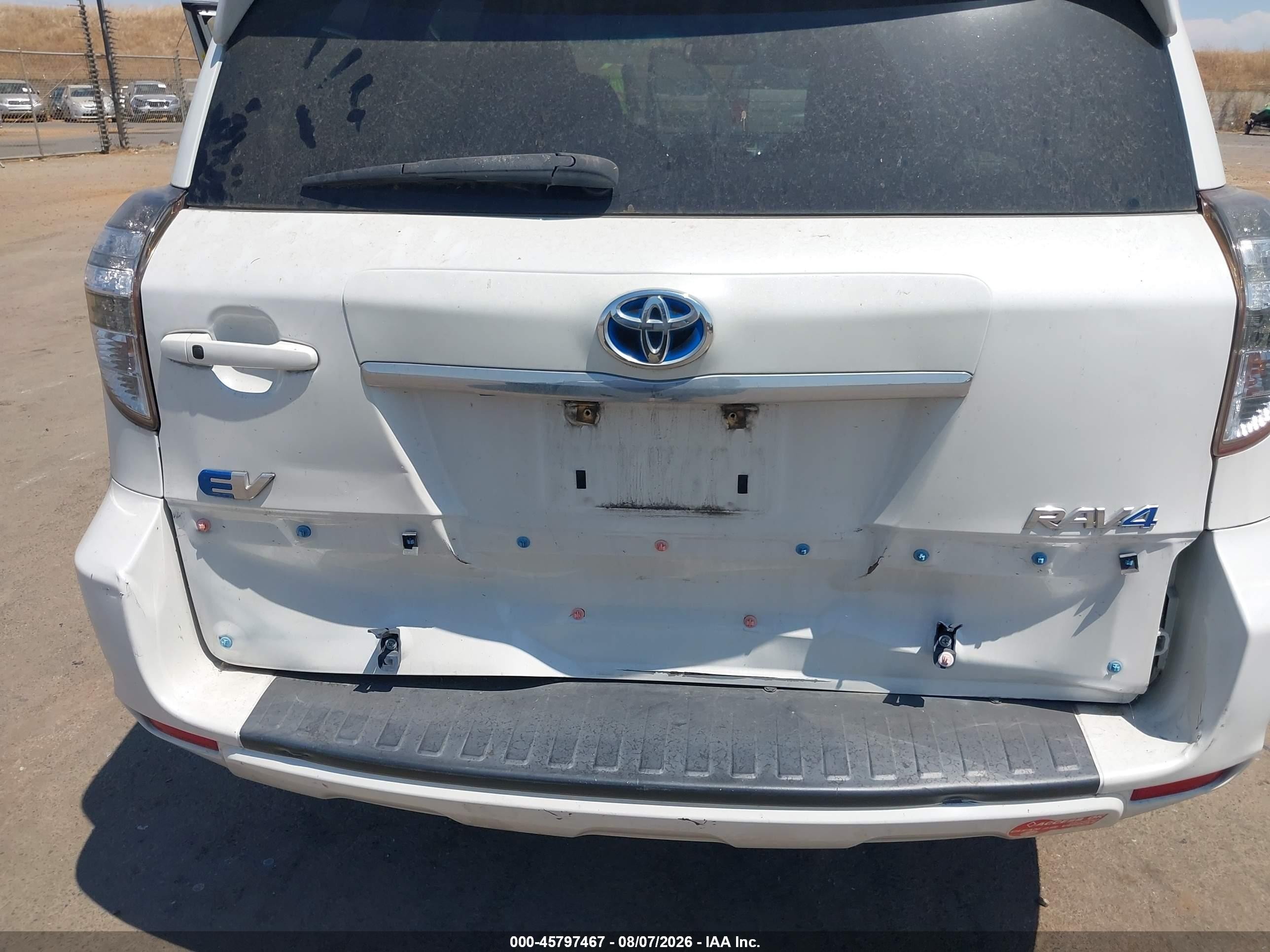 2014 Toyota Rav4 Ev   White vin: 2T3YL4DV1EW002351