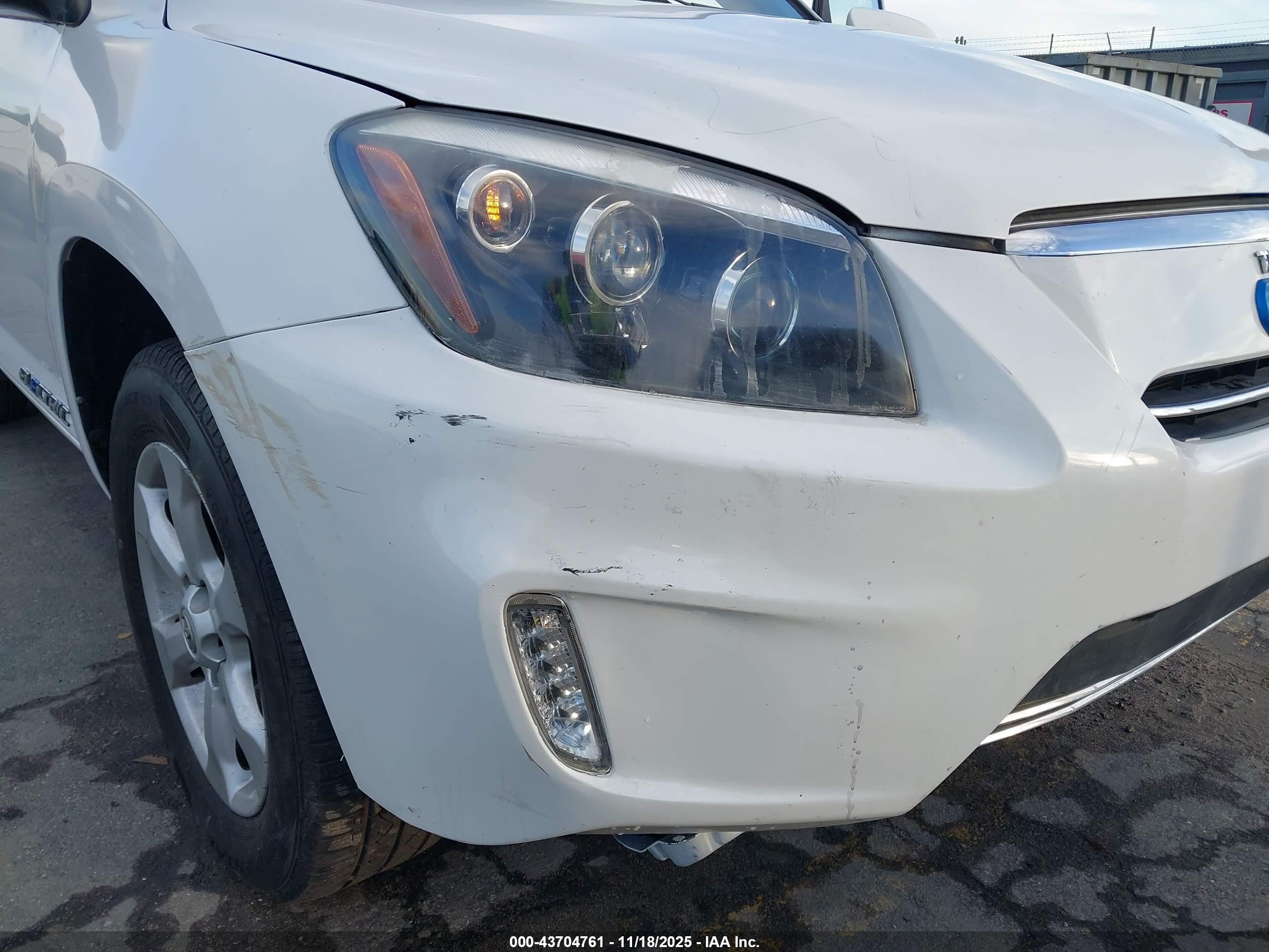 2012 Toyota Rav4 Ev   White vin: 2T3YL4DV5CW001507