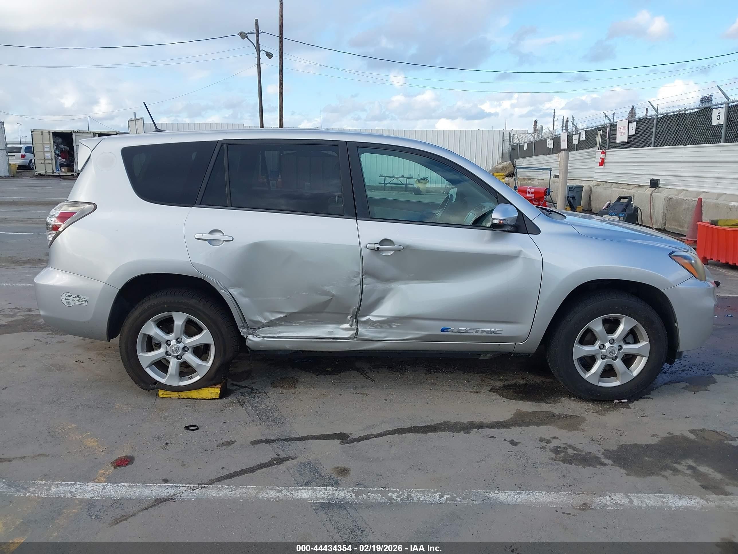 2013 Toyota Rav4 Ev   Silver vin: 2T3YL4DV5DW001699