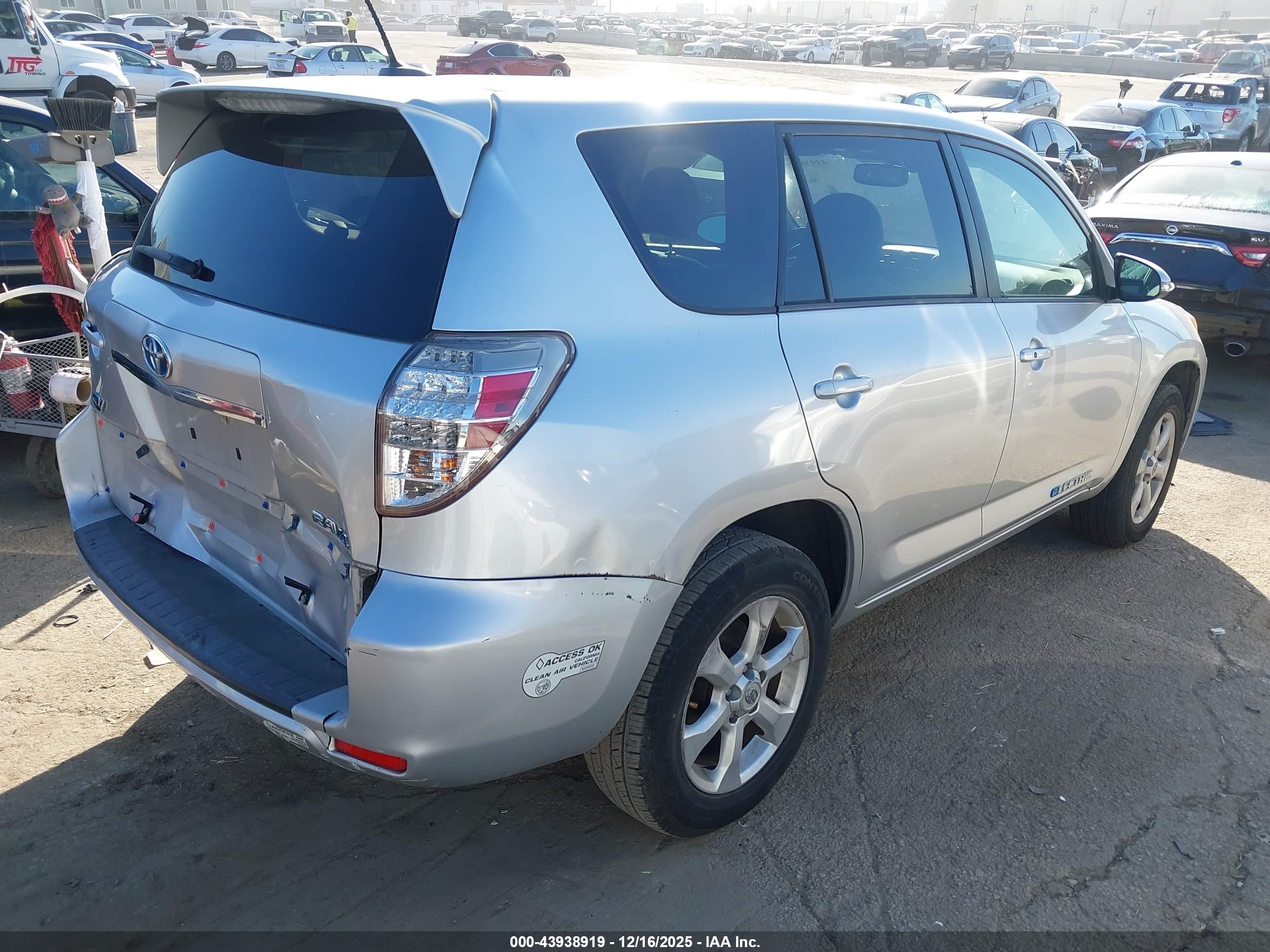 2013 Toyota Rav4 Ev   Silver vin: 2T3YL4DV5DW001847