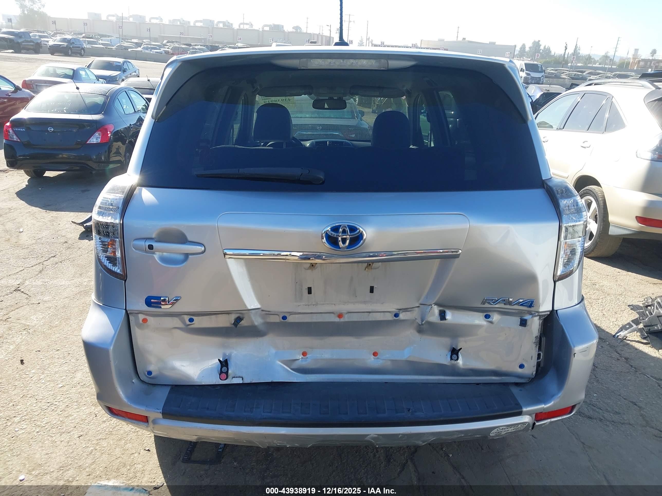 2013 Toyota Rav4 Ev   Silver vin: 2T3YL4DV5DW001847