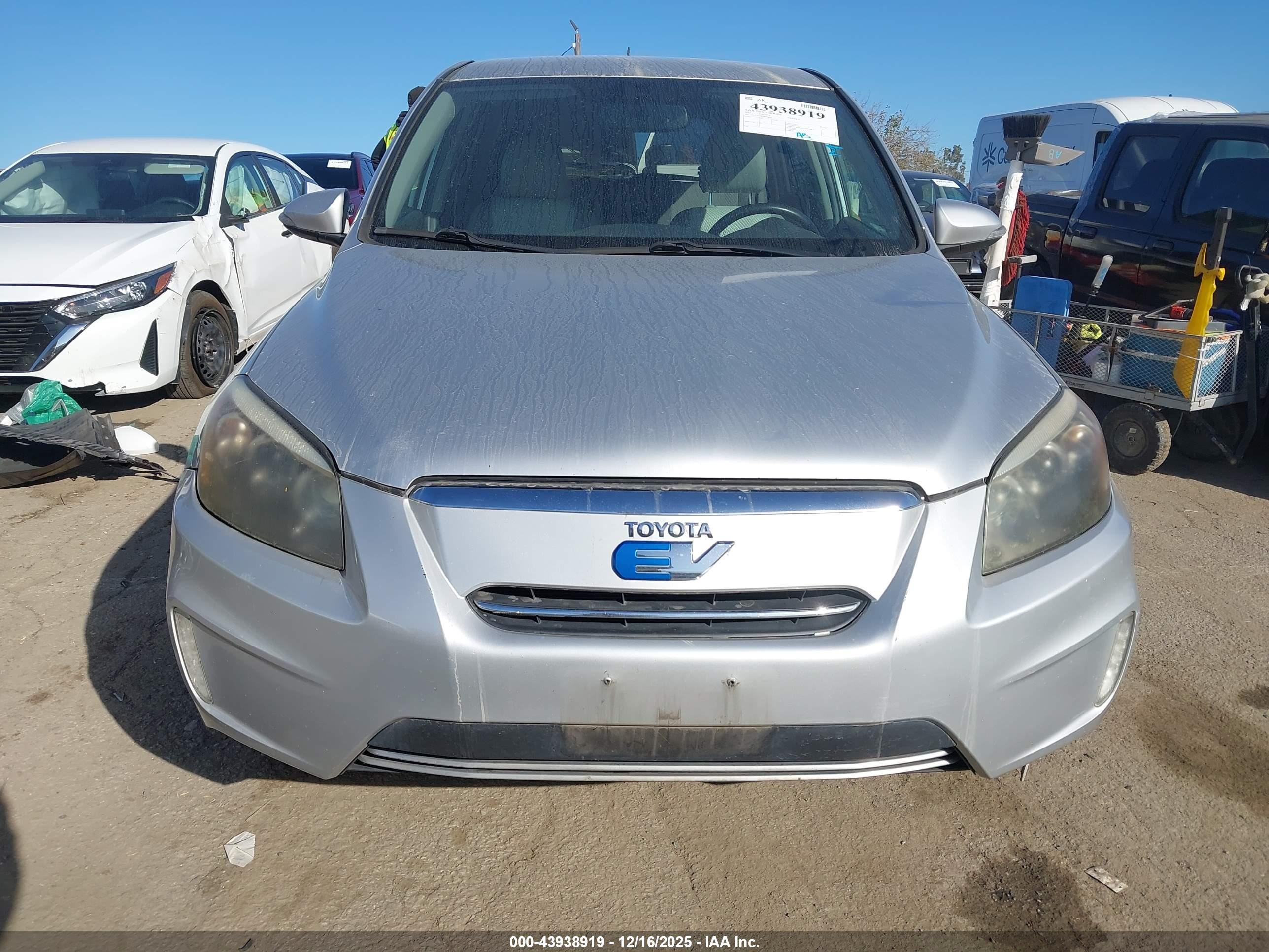 2013 Toyota Rav4 Ev   Silver vin: 2T3YL4DV5DW001847