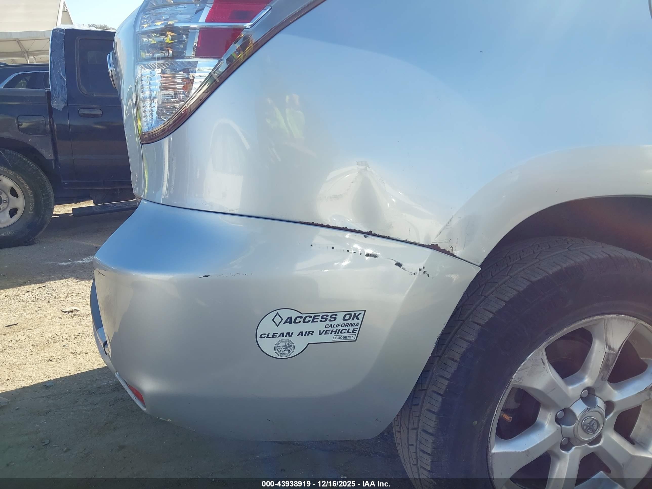 2013 Toyota Rav4 Ev   Silver vin: 2T3YL4DV5DW001847