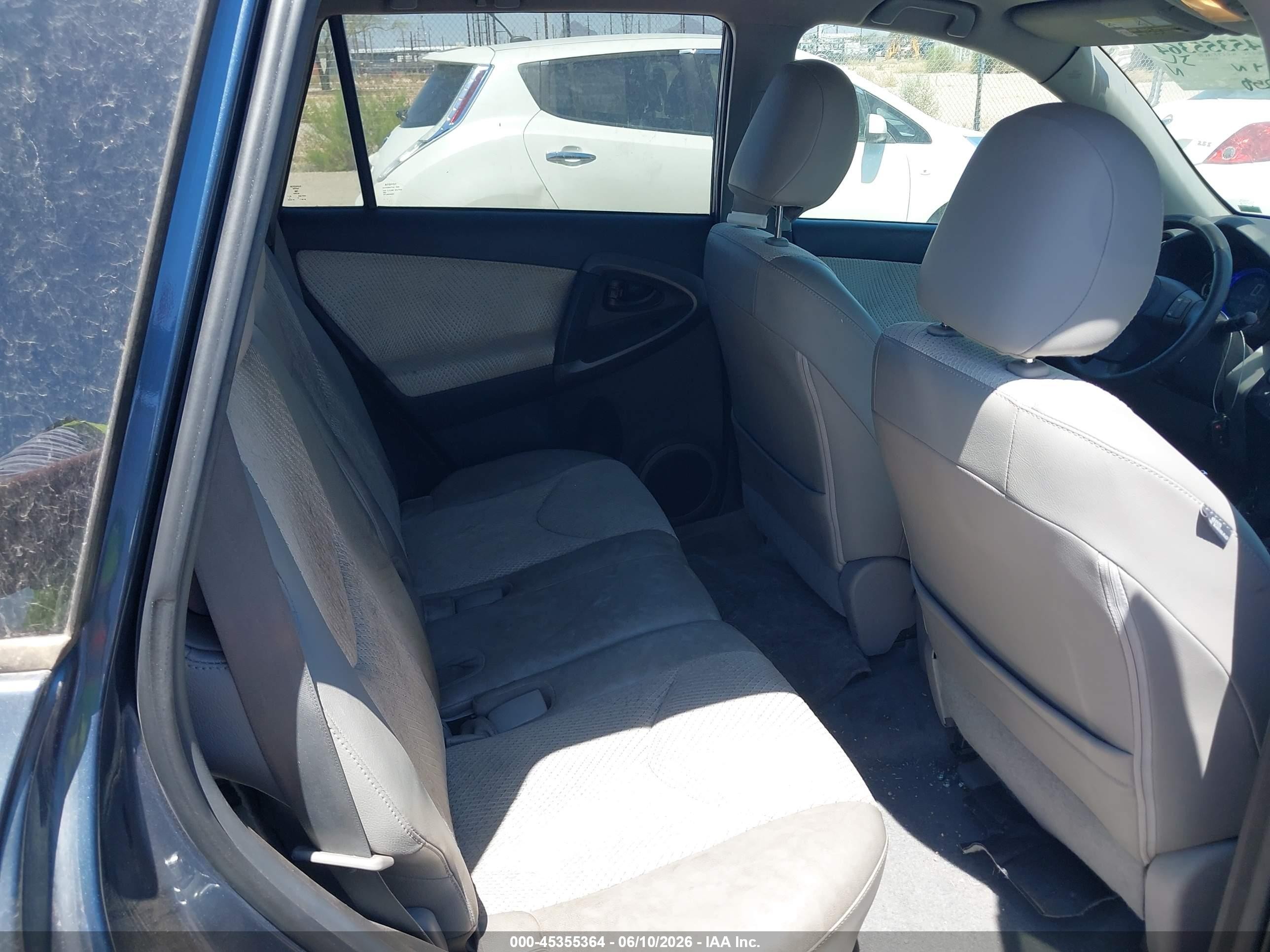 2014 Toyota Rav4 Ev   Blue vin: 2T3YL4DV5EW002398