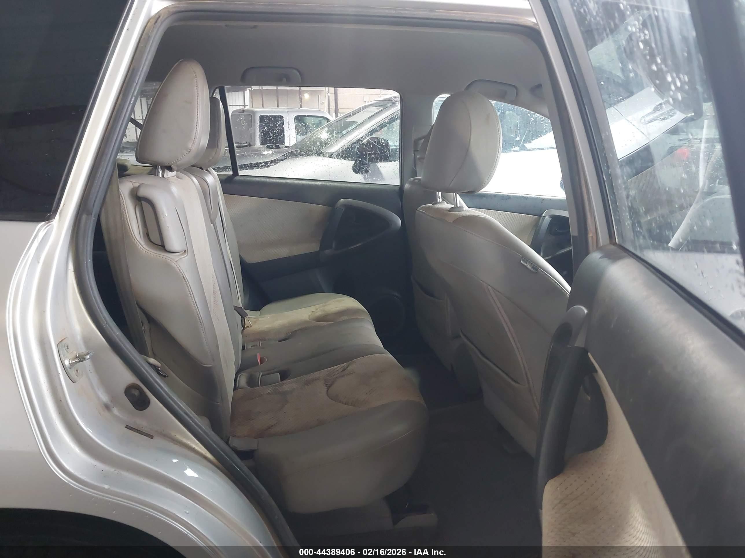2012 Toyota Rav4 Ev   Silver vin: 2T3YL4DV6CW001421