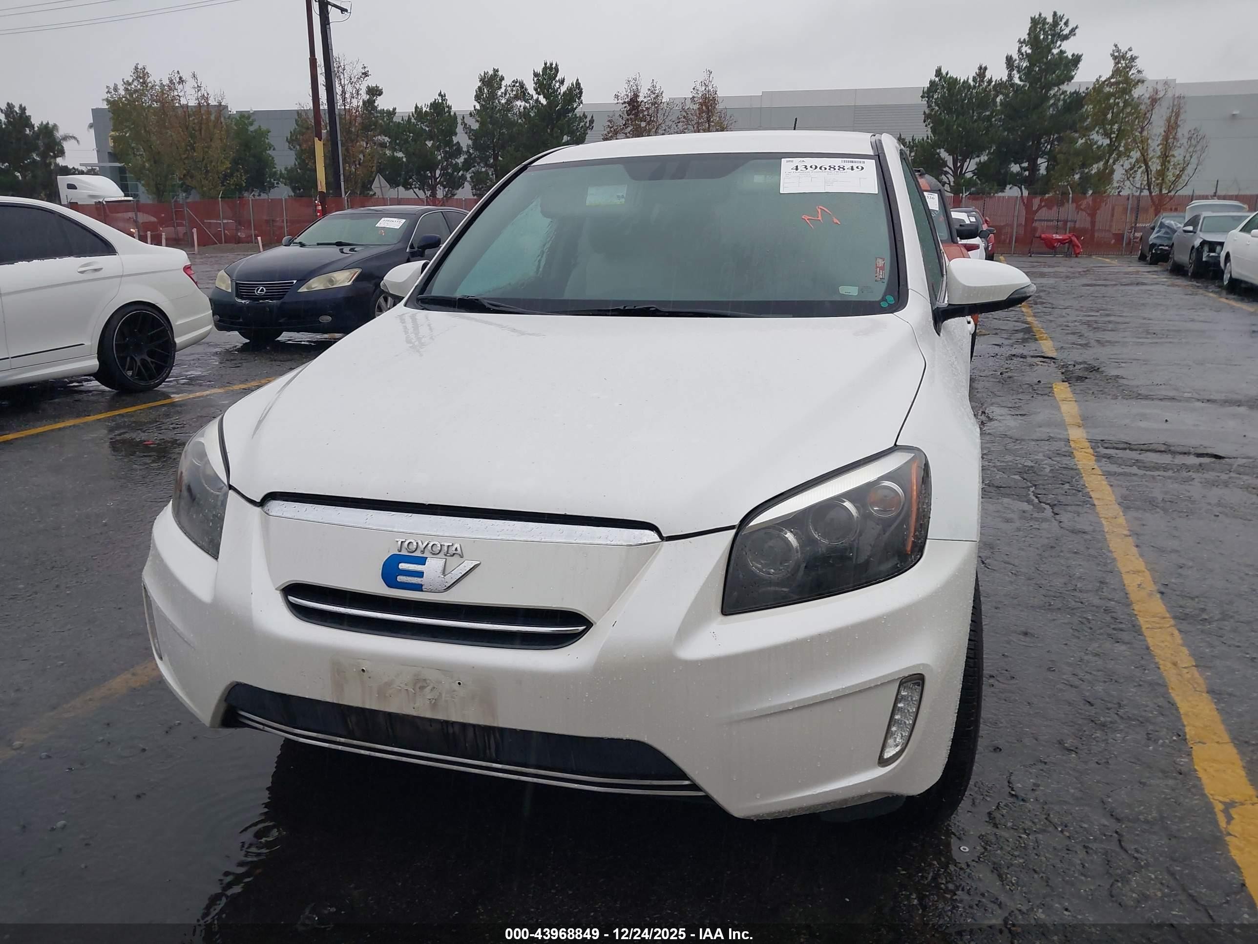 2012 Toyota Rav4 Ev   White vin: 2T3YL4DV7CW001198