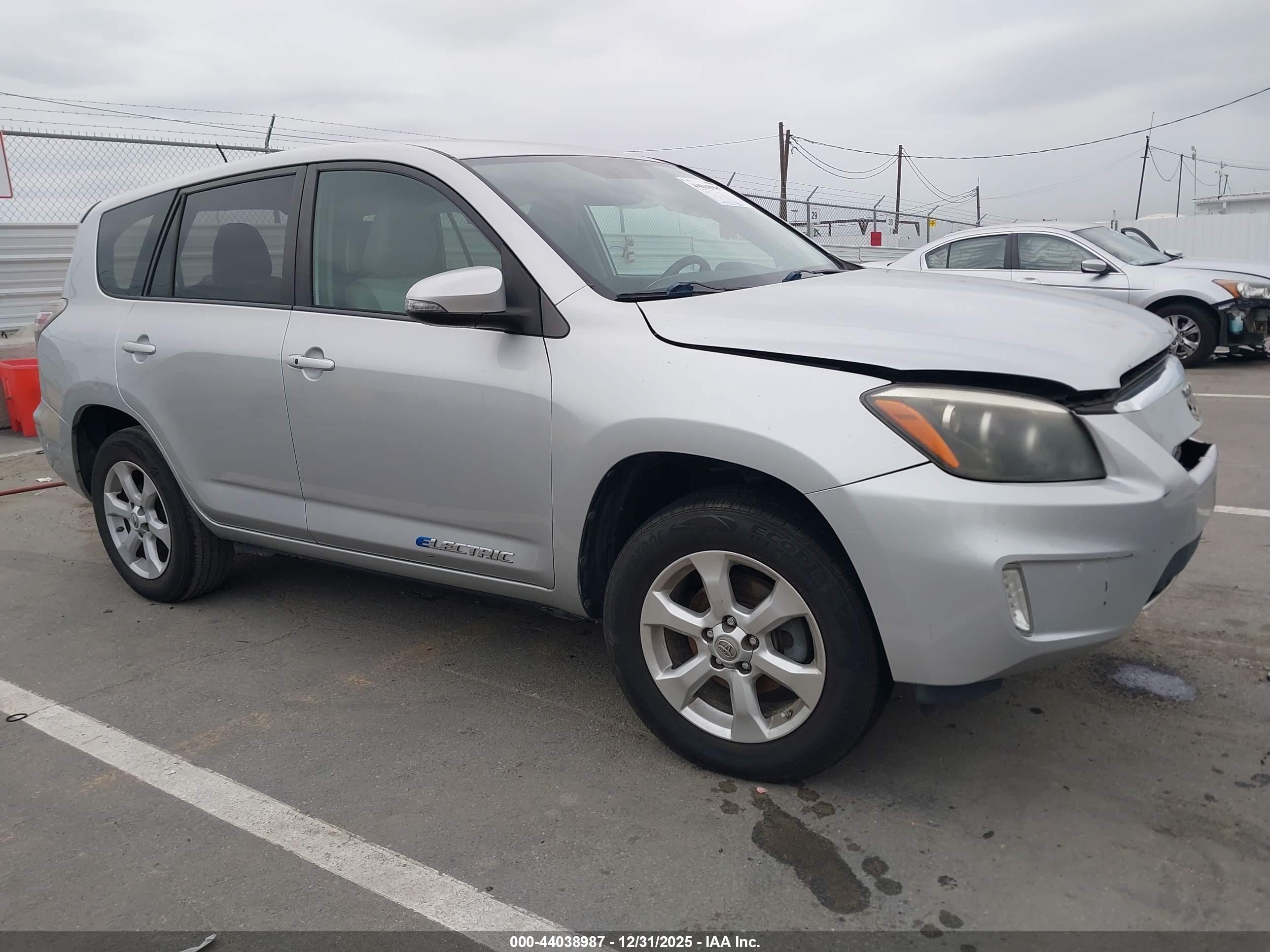 2013 Toyota Rav4 Ev   Silver vin: 2T3YL4DV7DW001655