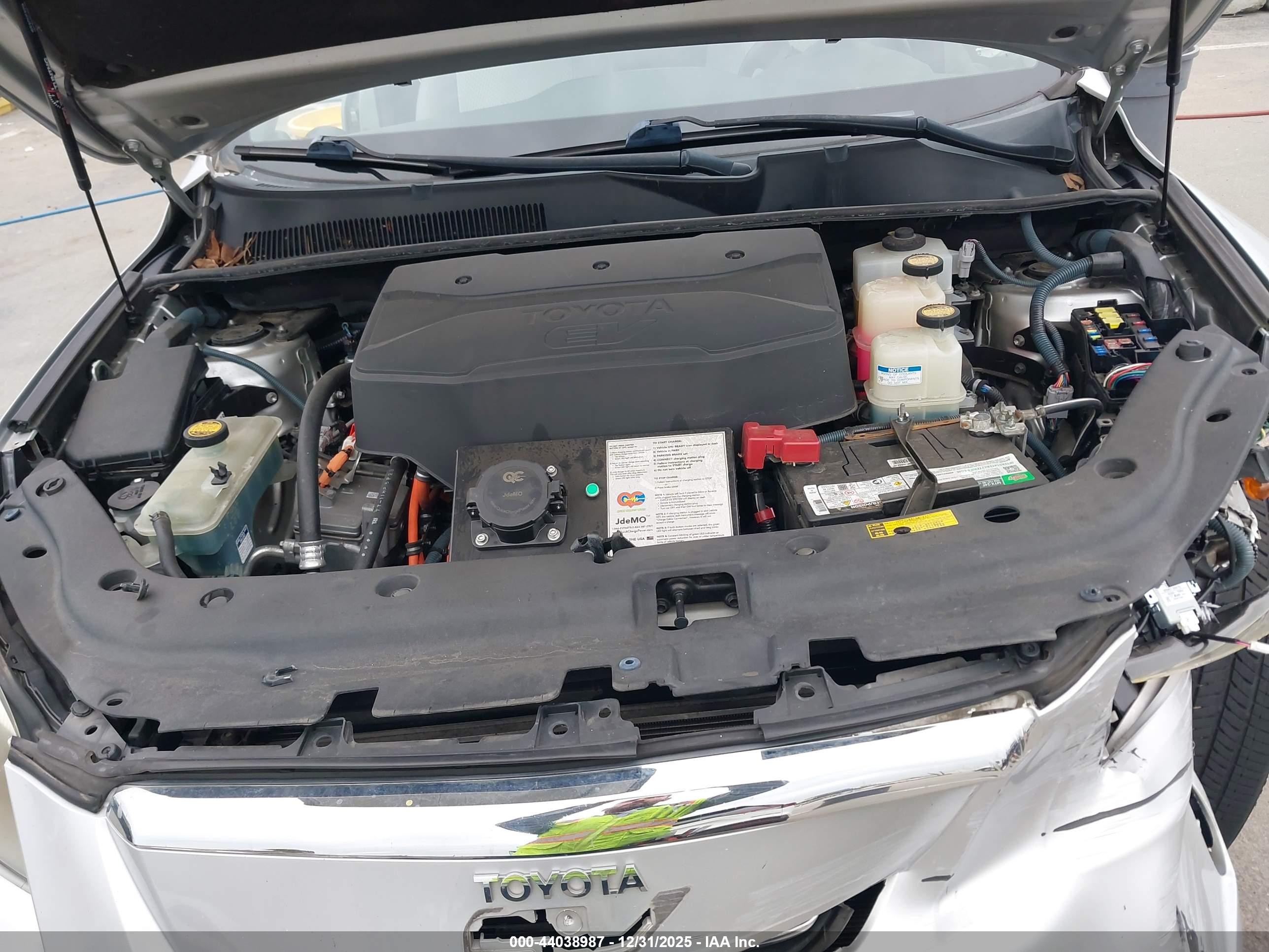 2013 Toyota Rav4 Ev   Silver vin: 2T3YL4DV7DW001655
