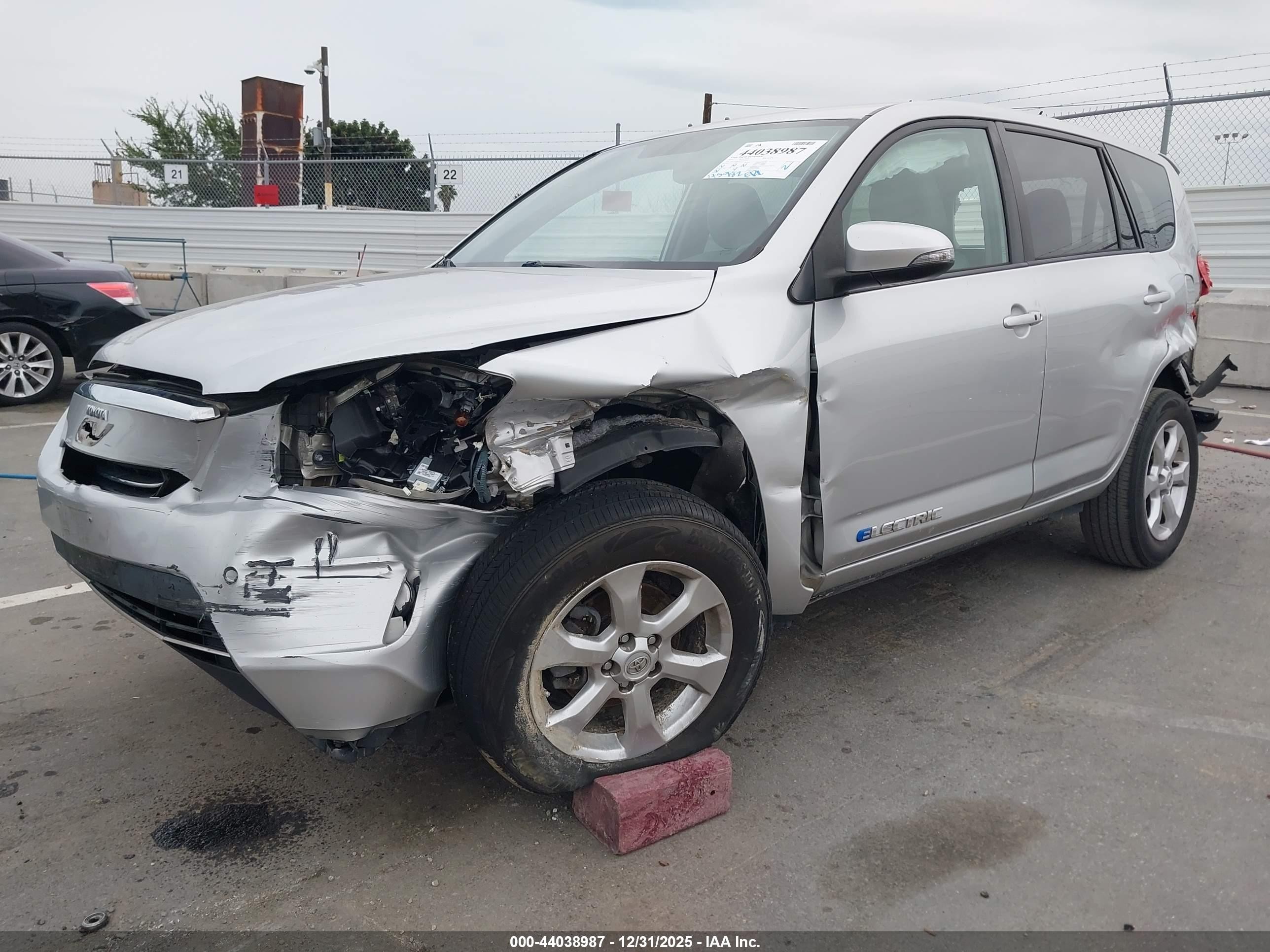 2013 Toyota Rav4 Ev   Silver vin: 2T3YL4DV7DW001655