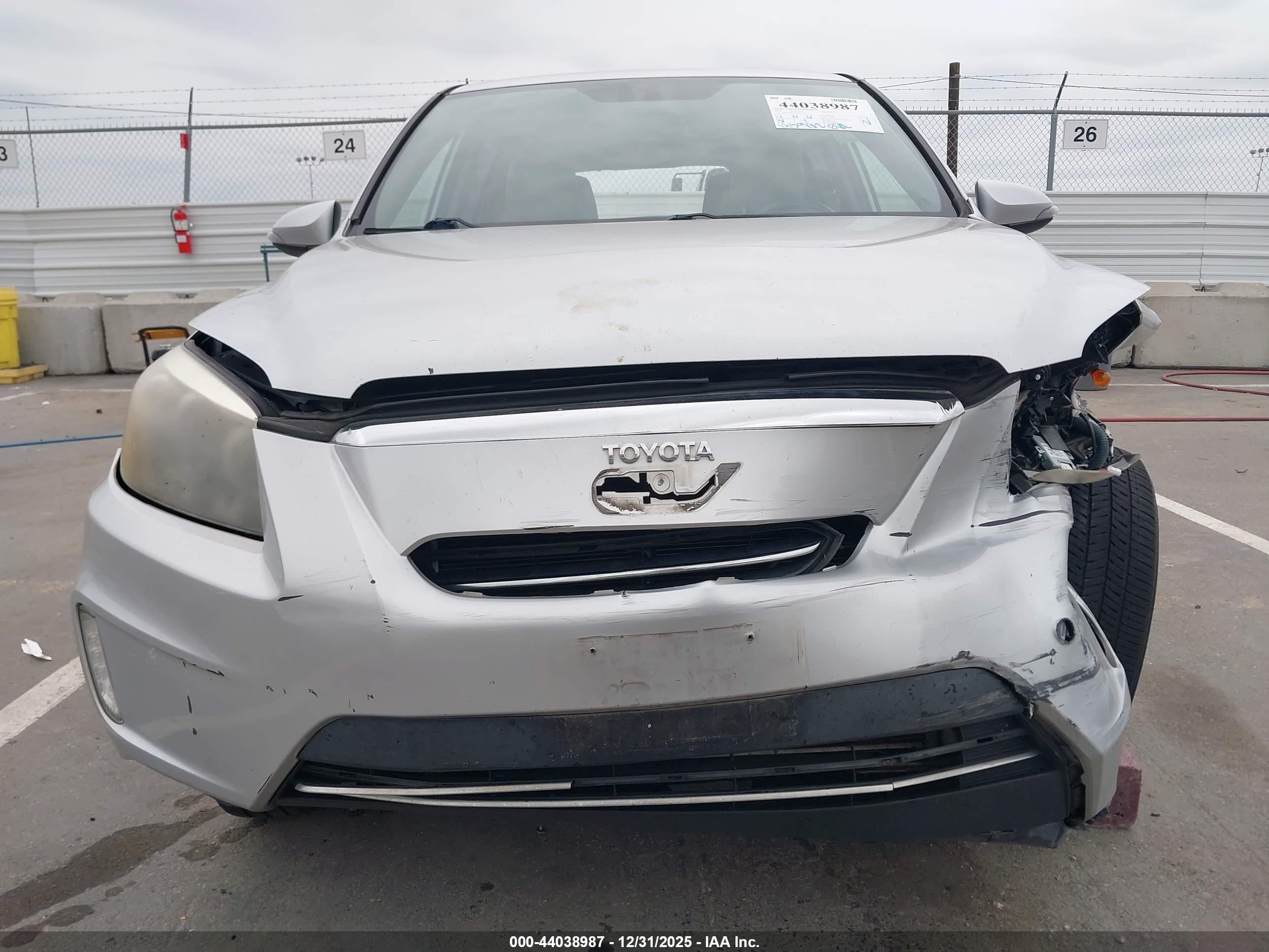 2013 Toyota Rav4 Ev   Silver vin: 2T3YL4DV7DW001655