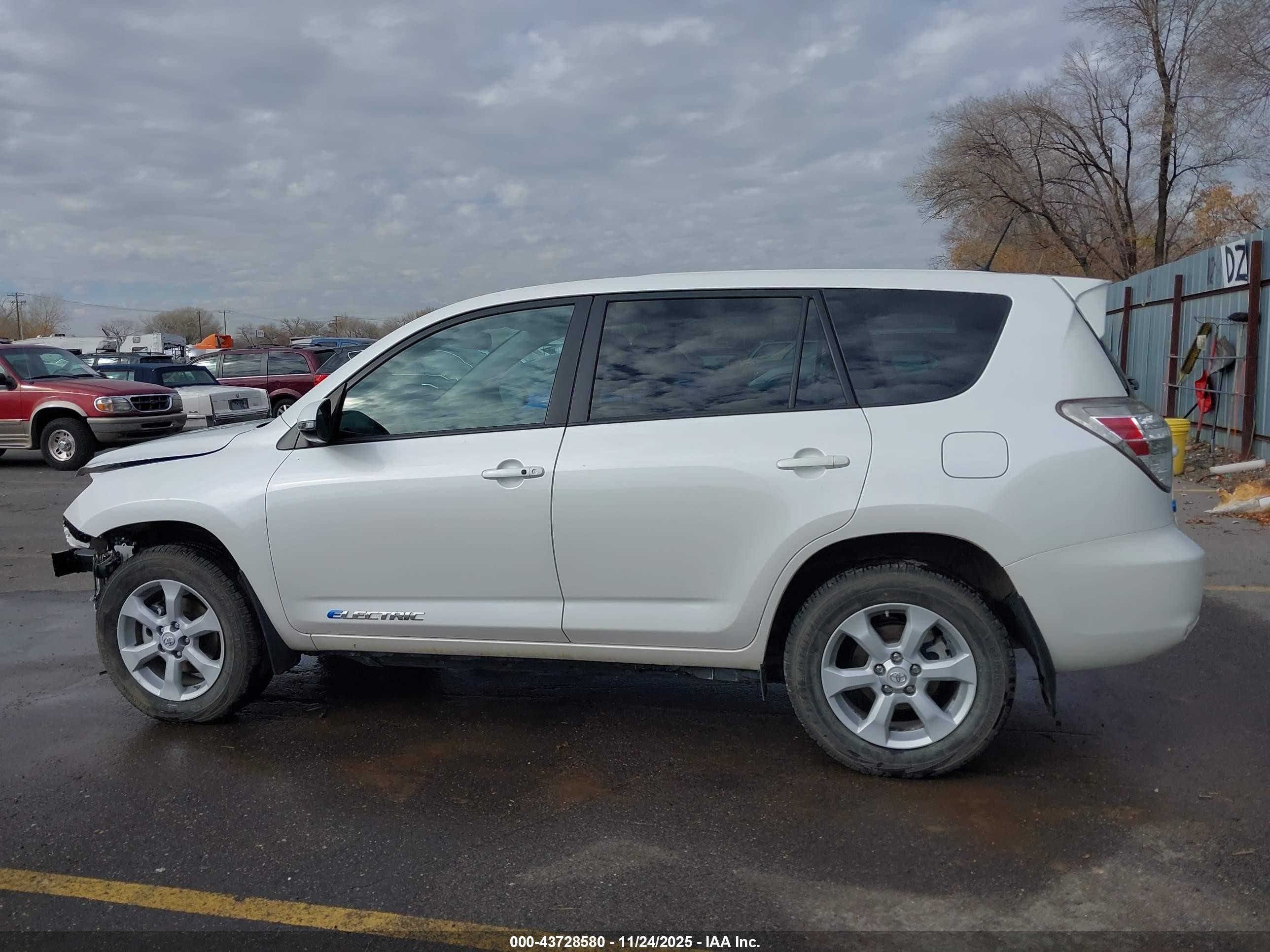 2012 Toyota Rav4 Ev   White vin: 2T3YL4DV8CW001257