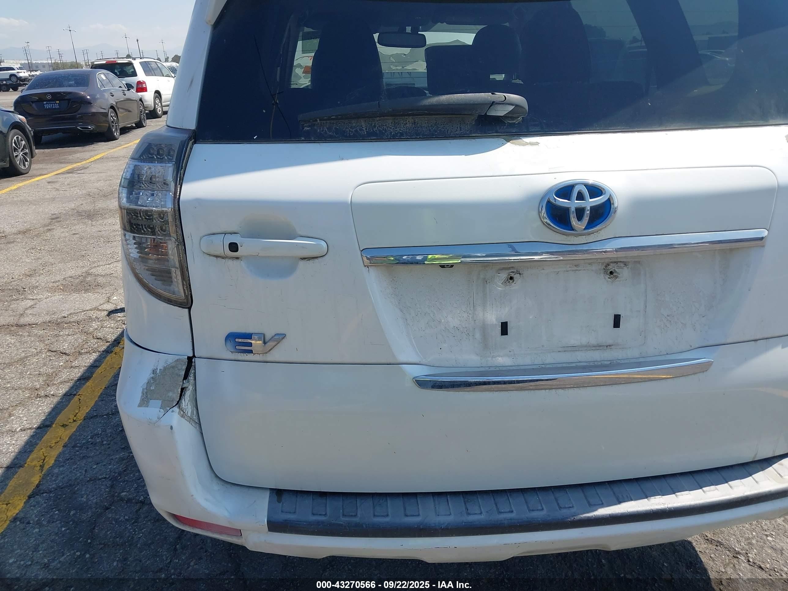 2013 Toyota Rav4 Ev   White vin: 2T3YL4DV8DW002149