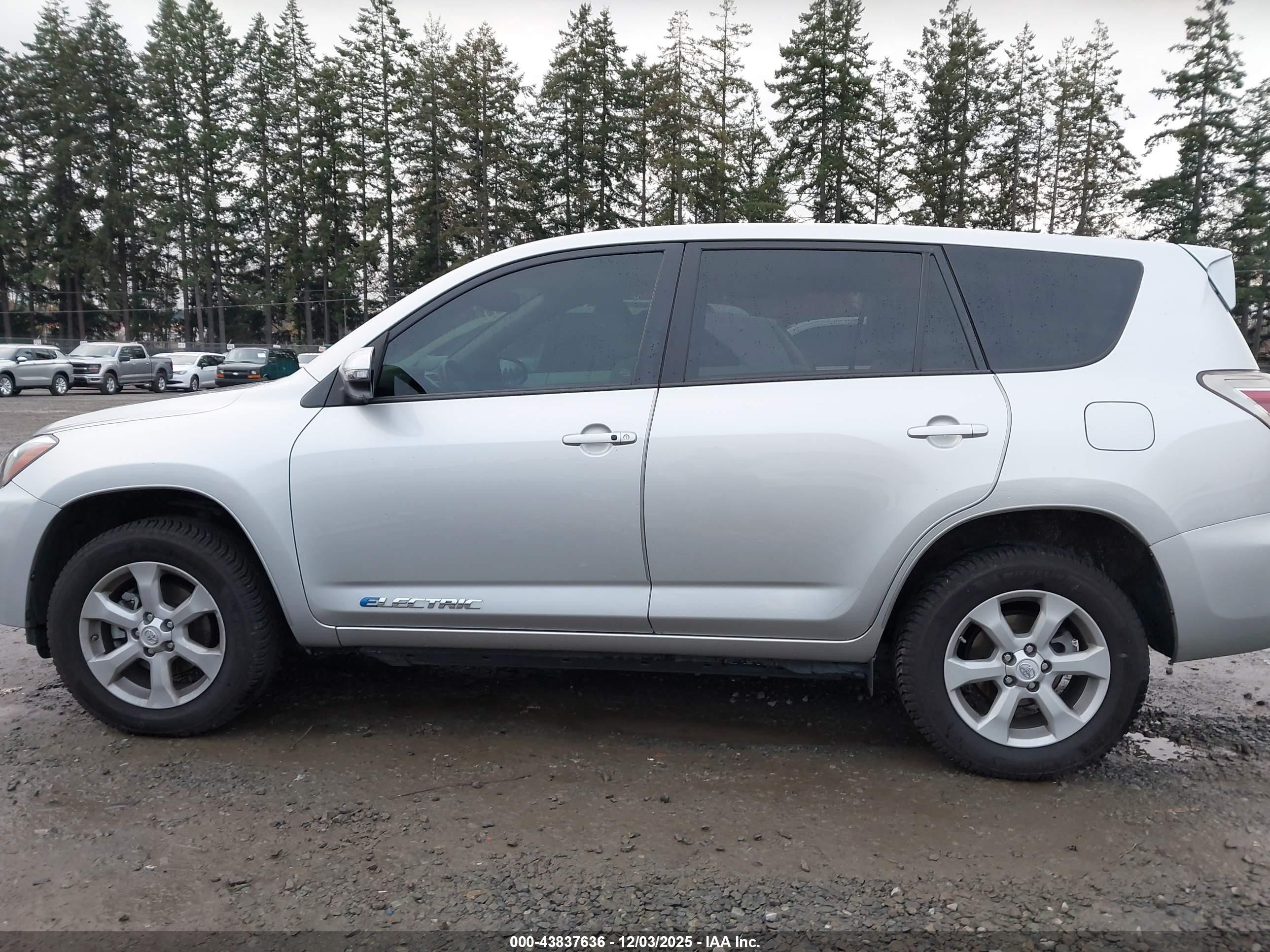 2013 Toyota Rav4 Ev   Gray vin: 2T3YL4DV9DW002225