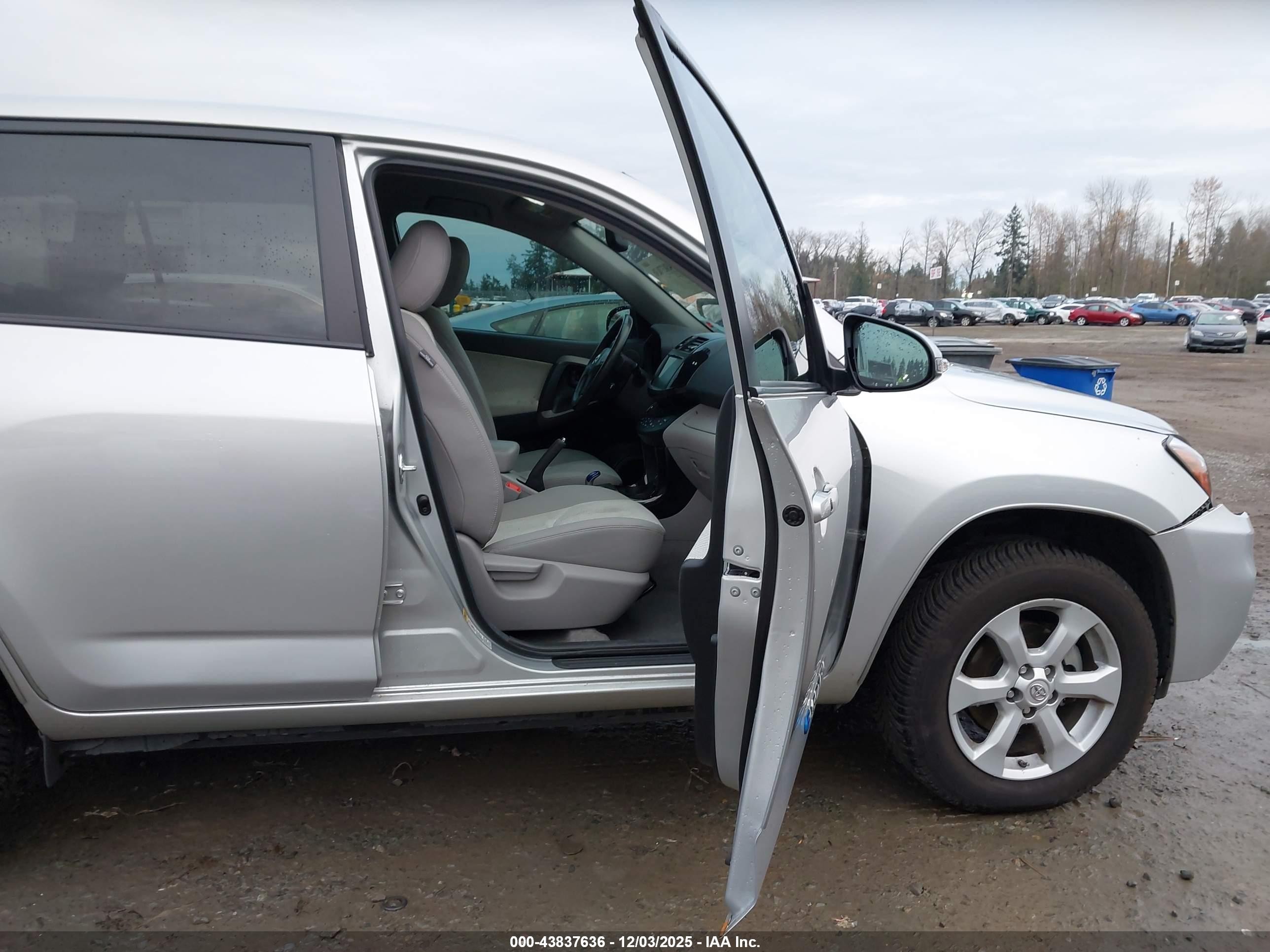 2013 Toyota Rav4 Ev   Gray vin: 2T3YL4DV9DW002225