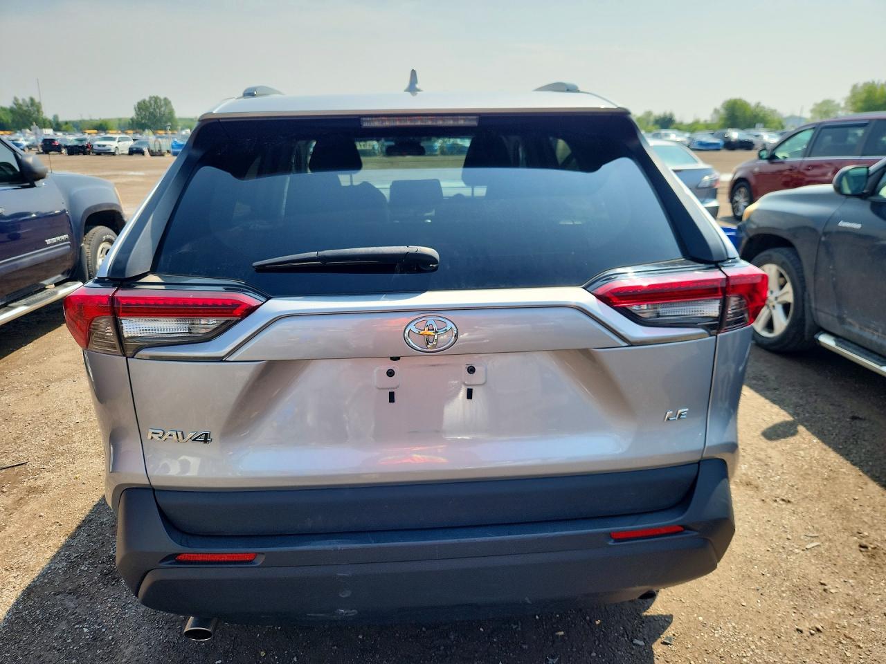 2019 Toyota Rav4 Le Silver vin: 2T3Z1RFV9KC002146