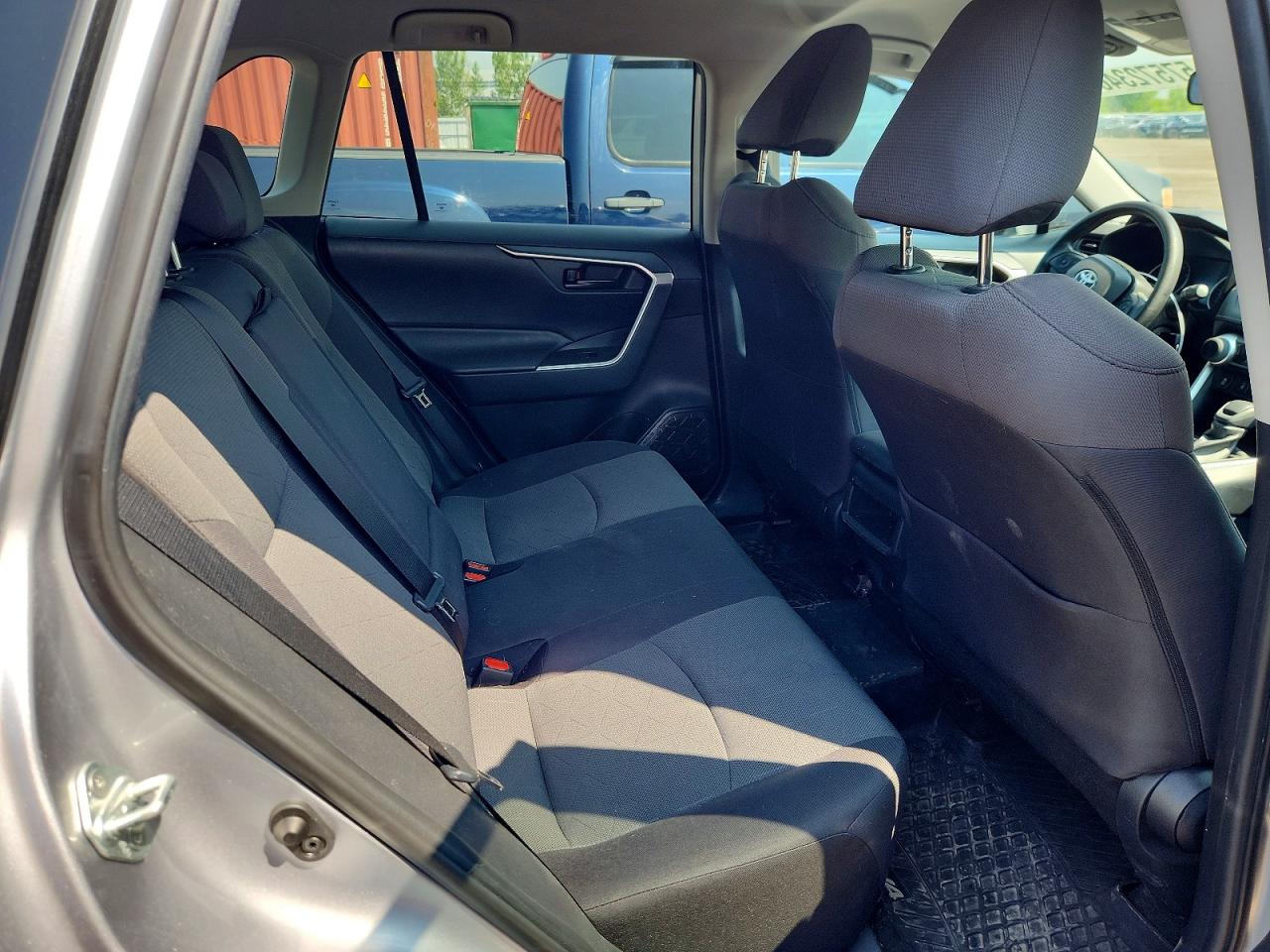 2019 Toyota Rav4 Le Silver vin: 2T3Z1RFV9KC002146