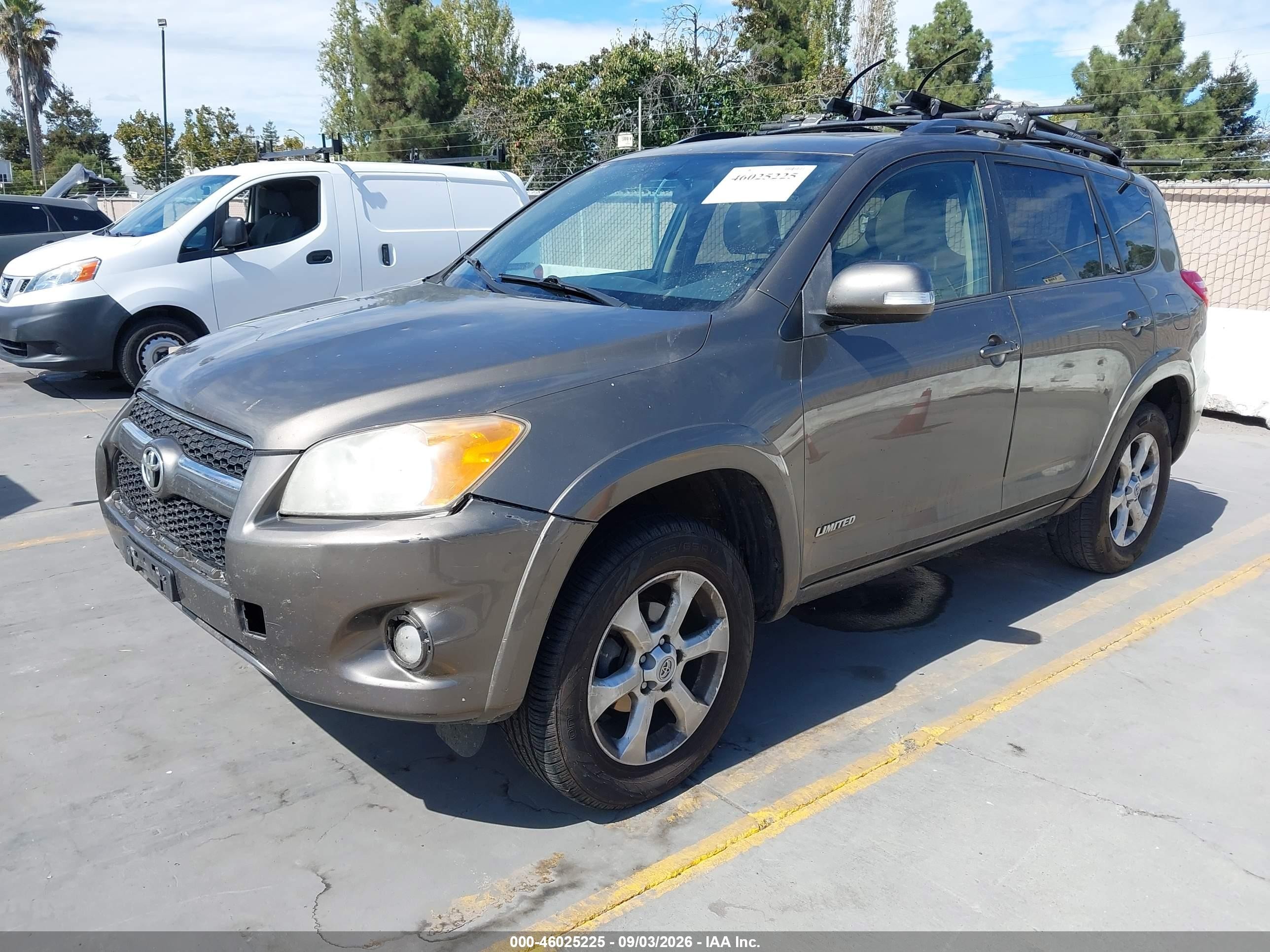 2009 Toyota Rav4 Limited Brown vin: 2T3ZF31V29W012094